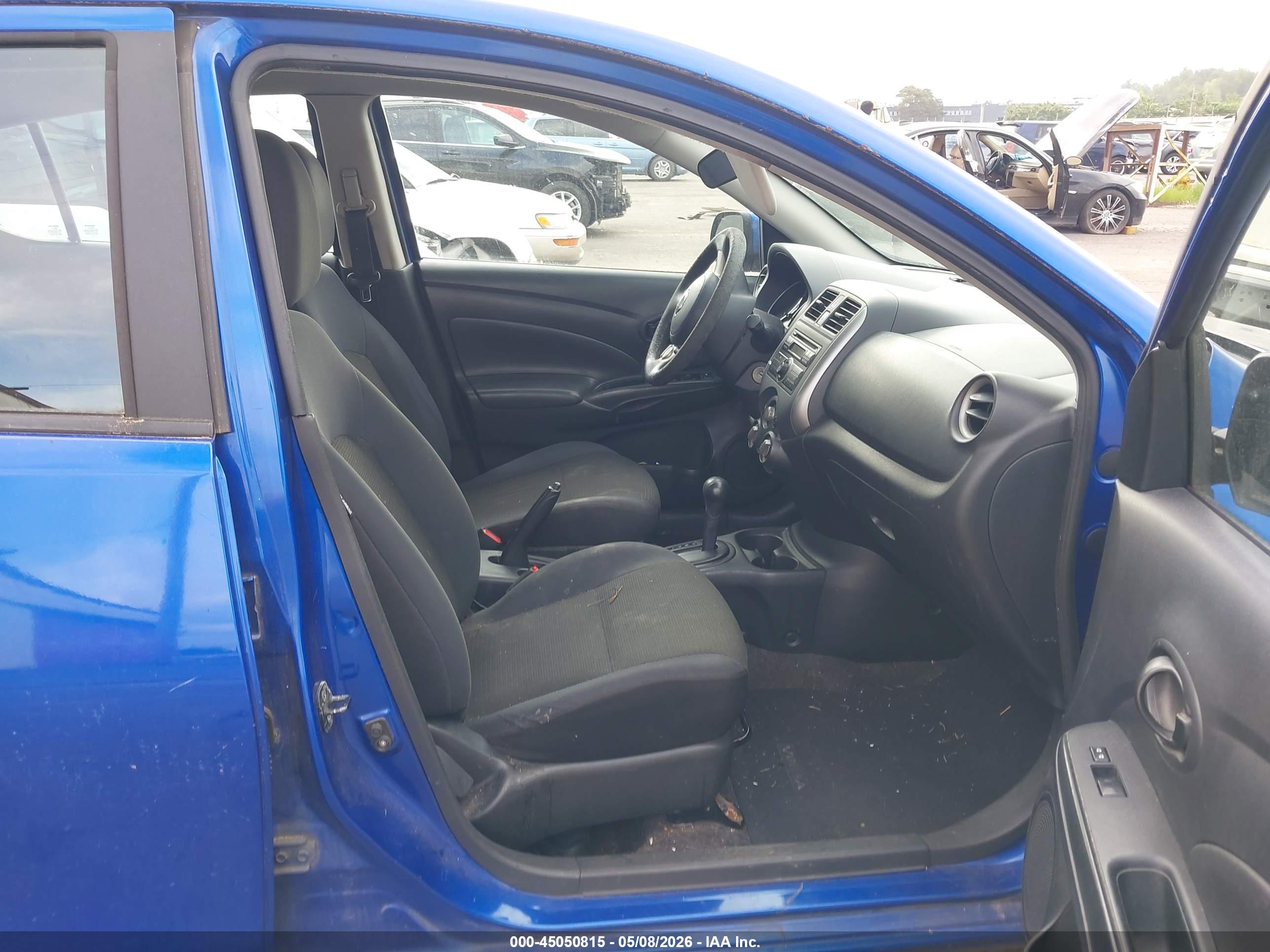 NISSAN VERSA image 5