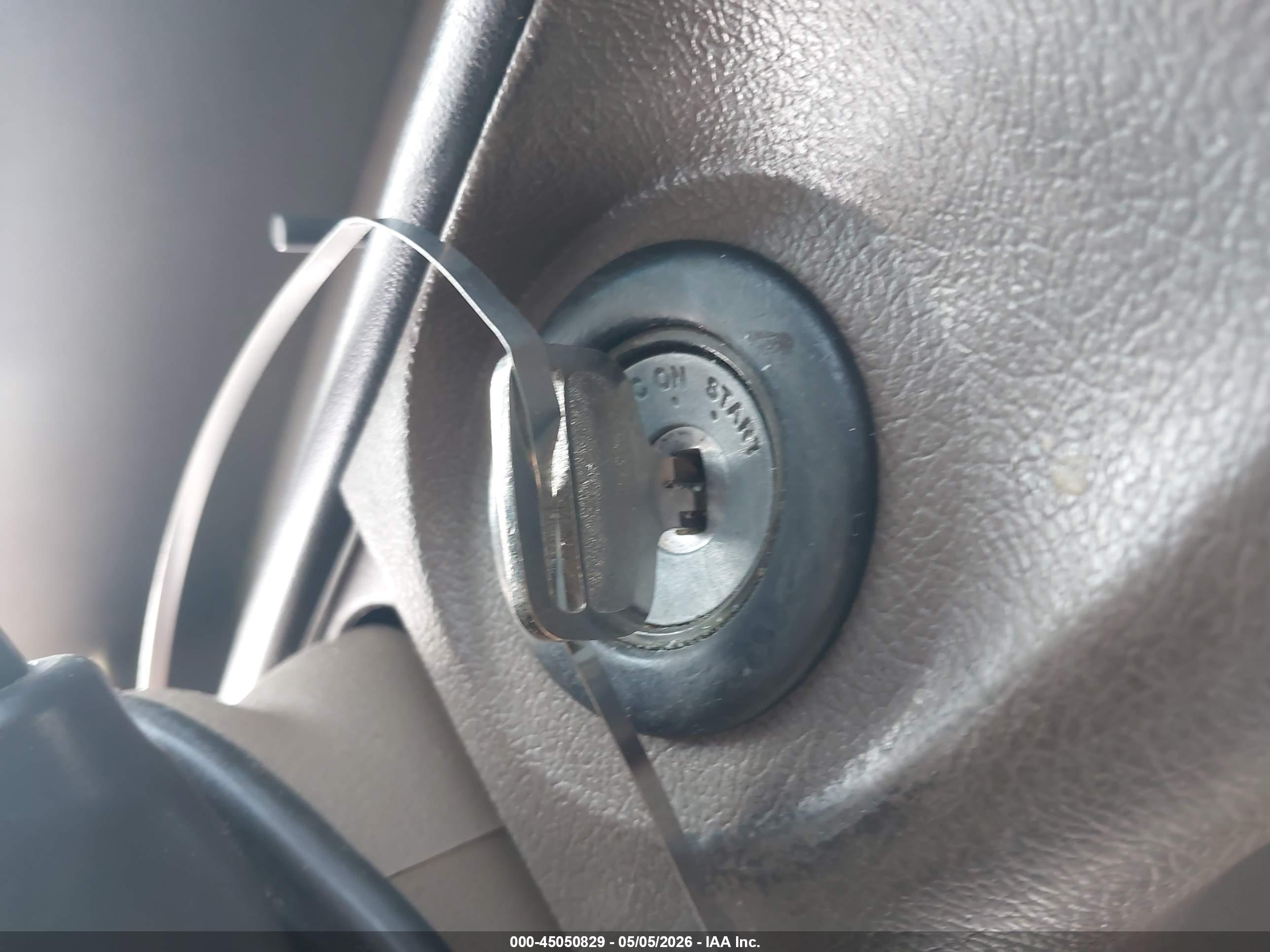 TOYOTA T100 image 11