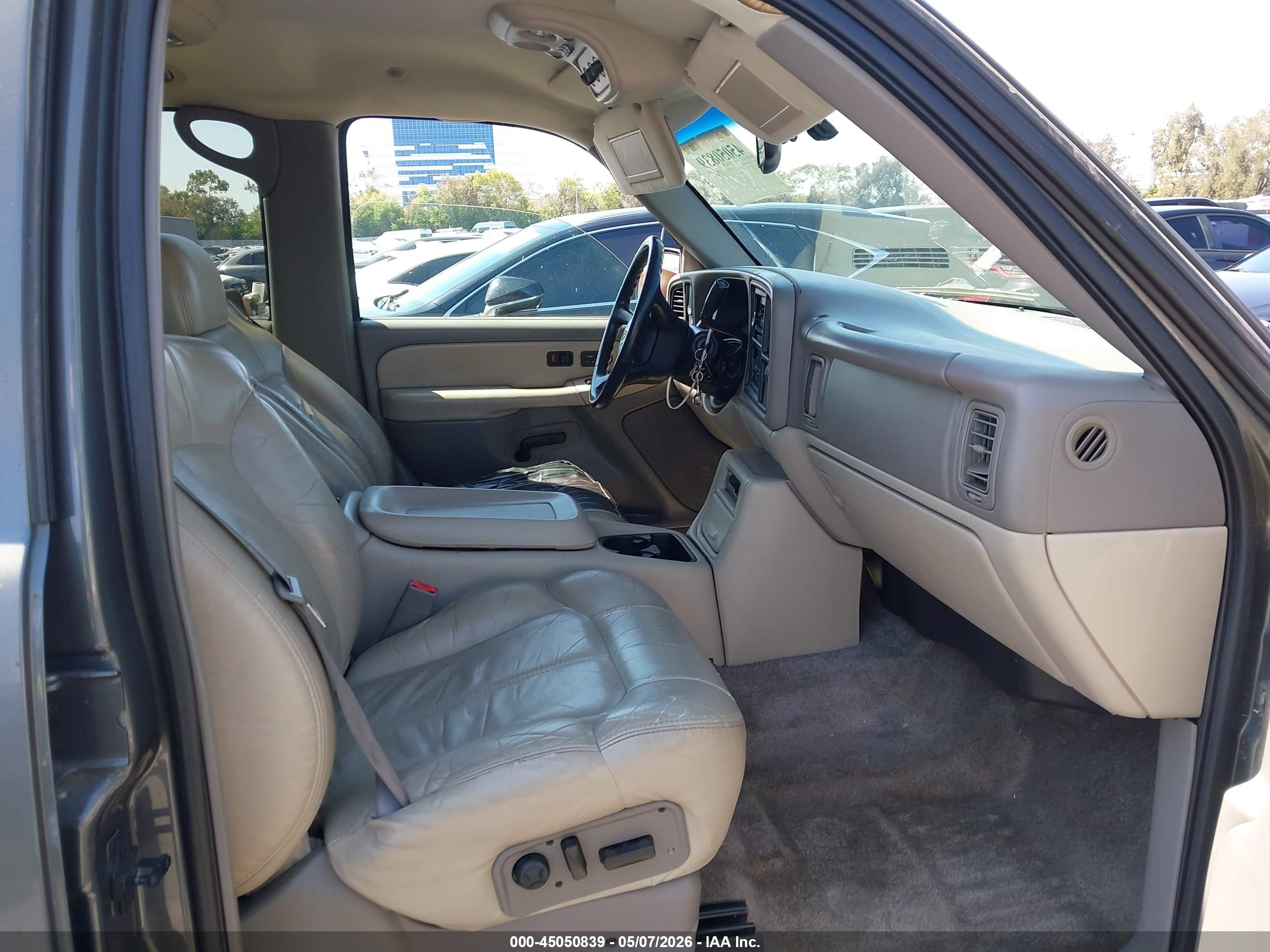 CHEVROLET TAHOE image 5