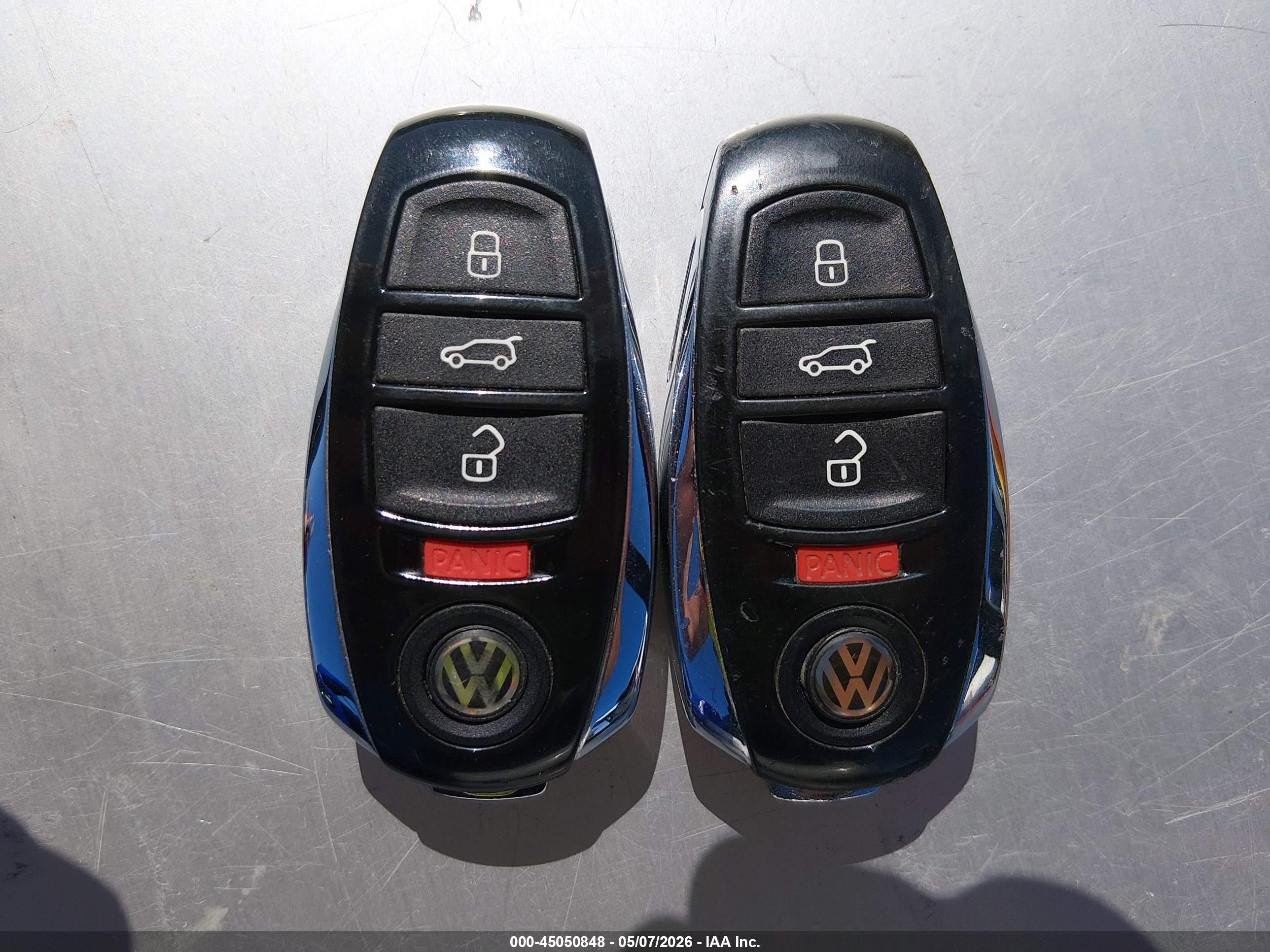 VOLKSWAGEN TOUAREG image 11