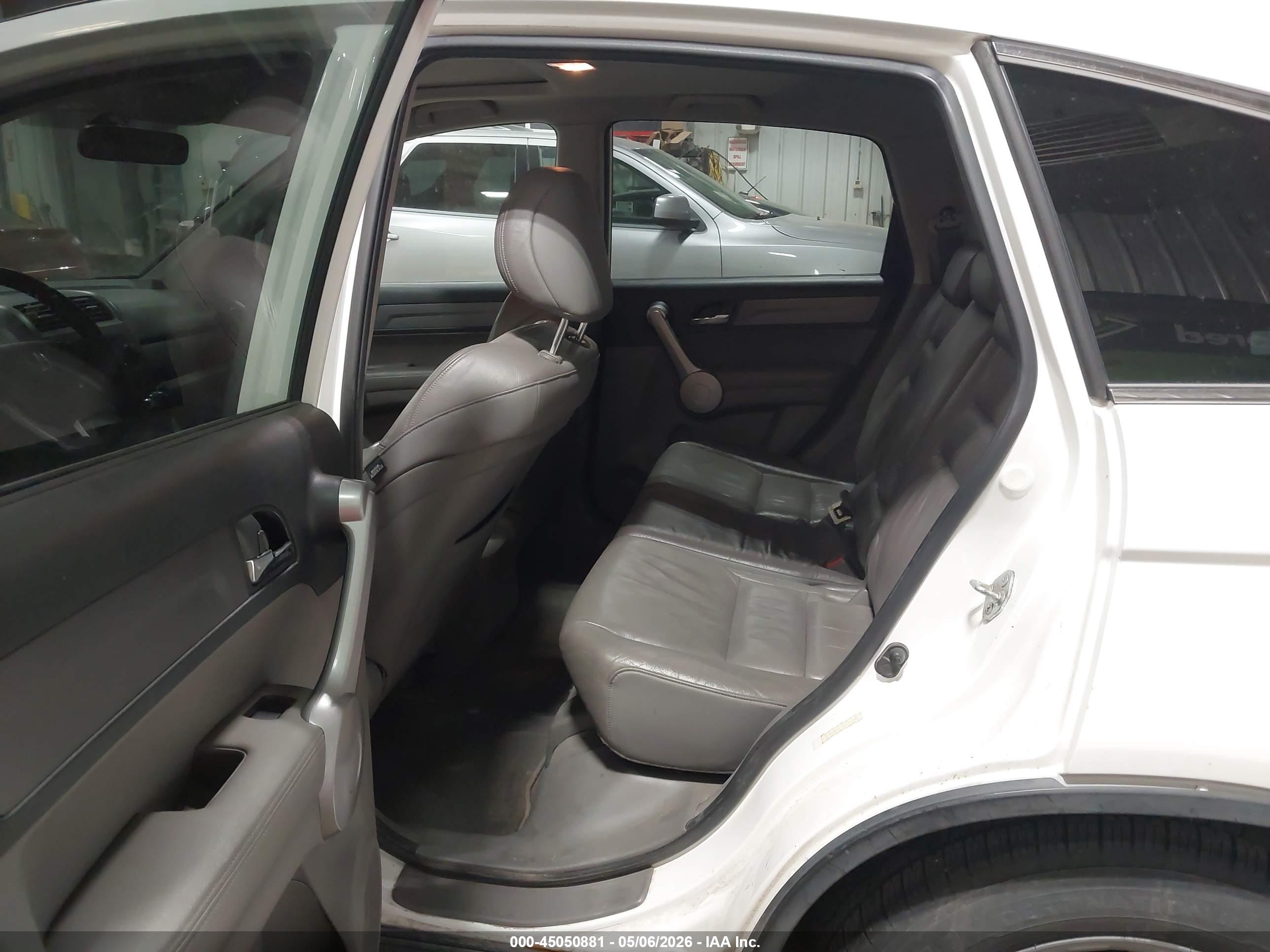 HONDA CR-V image 8
