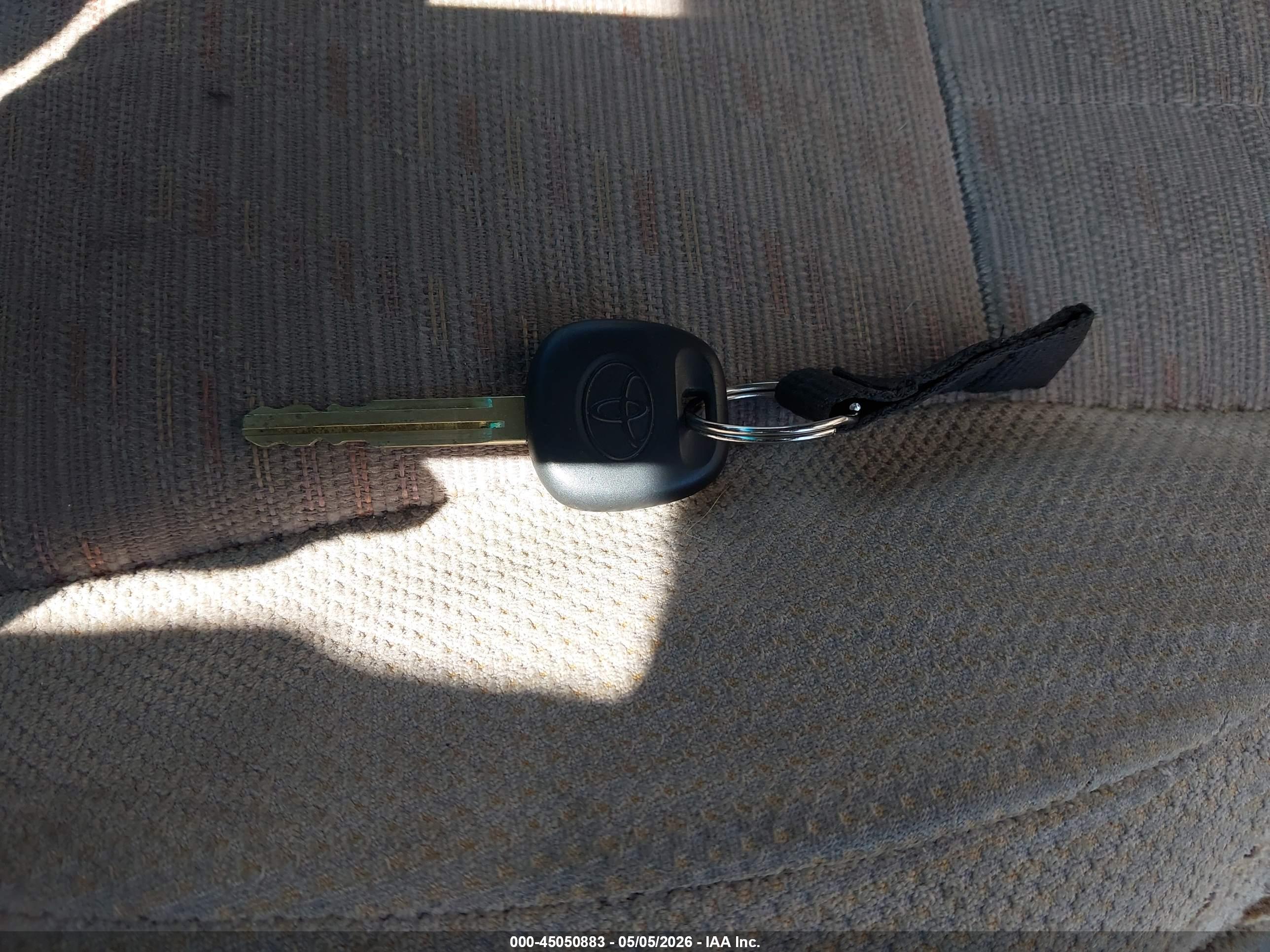 TOYOTA 4RUNNER image 11