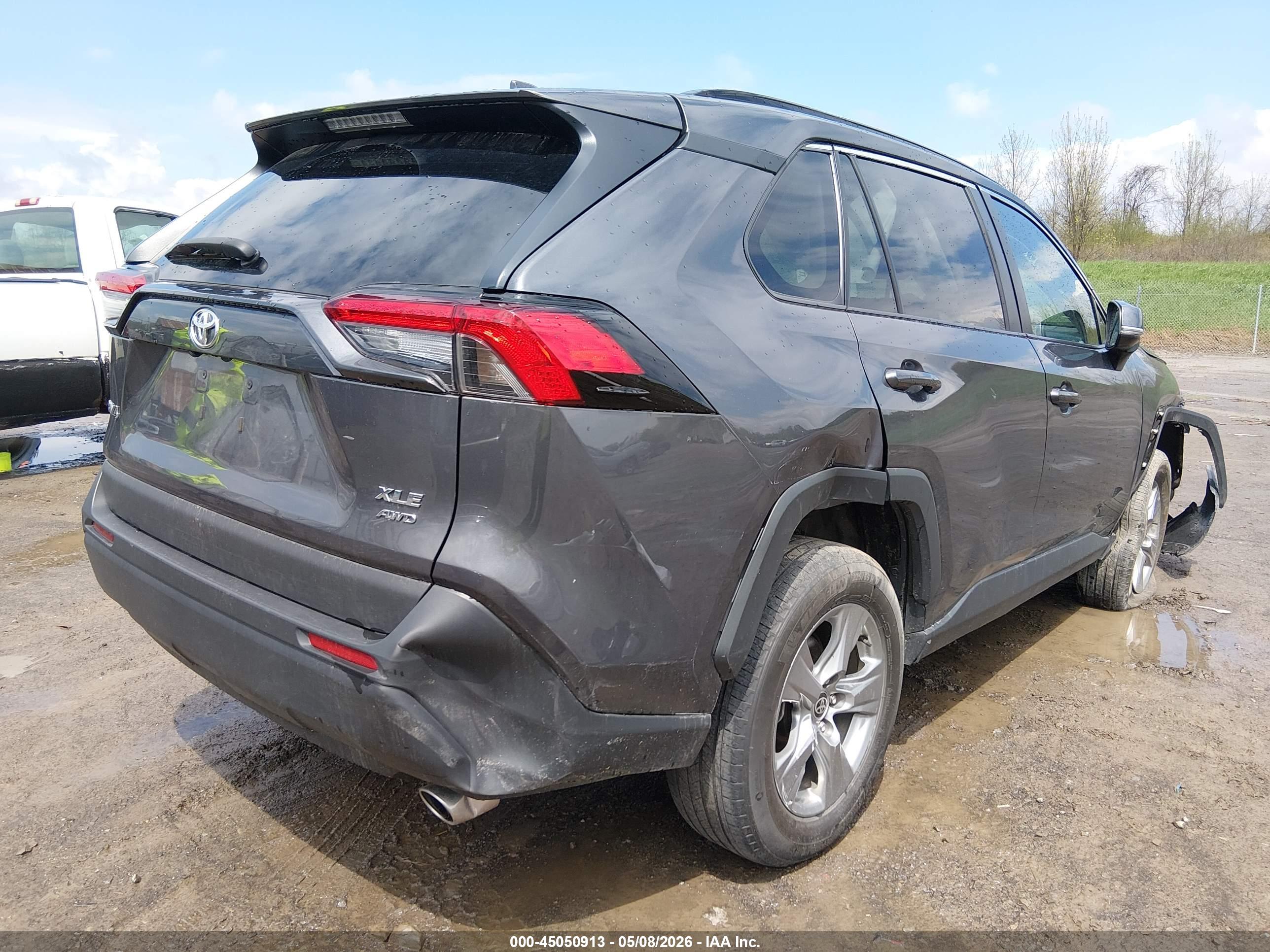 TOYOTA RAV4 image 4