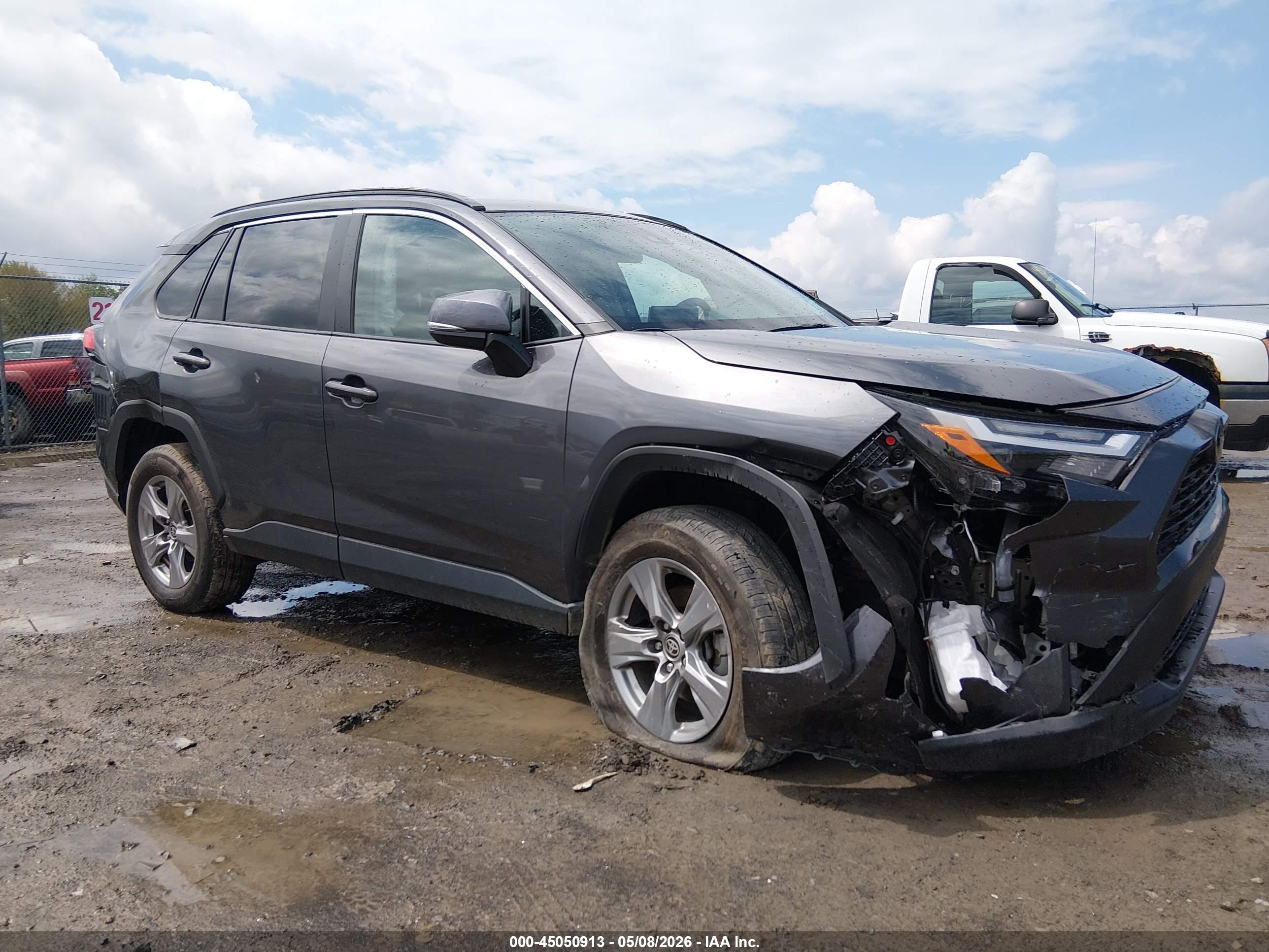 TOYOTA RAV4 image 6