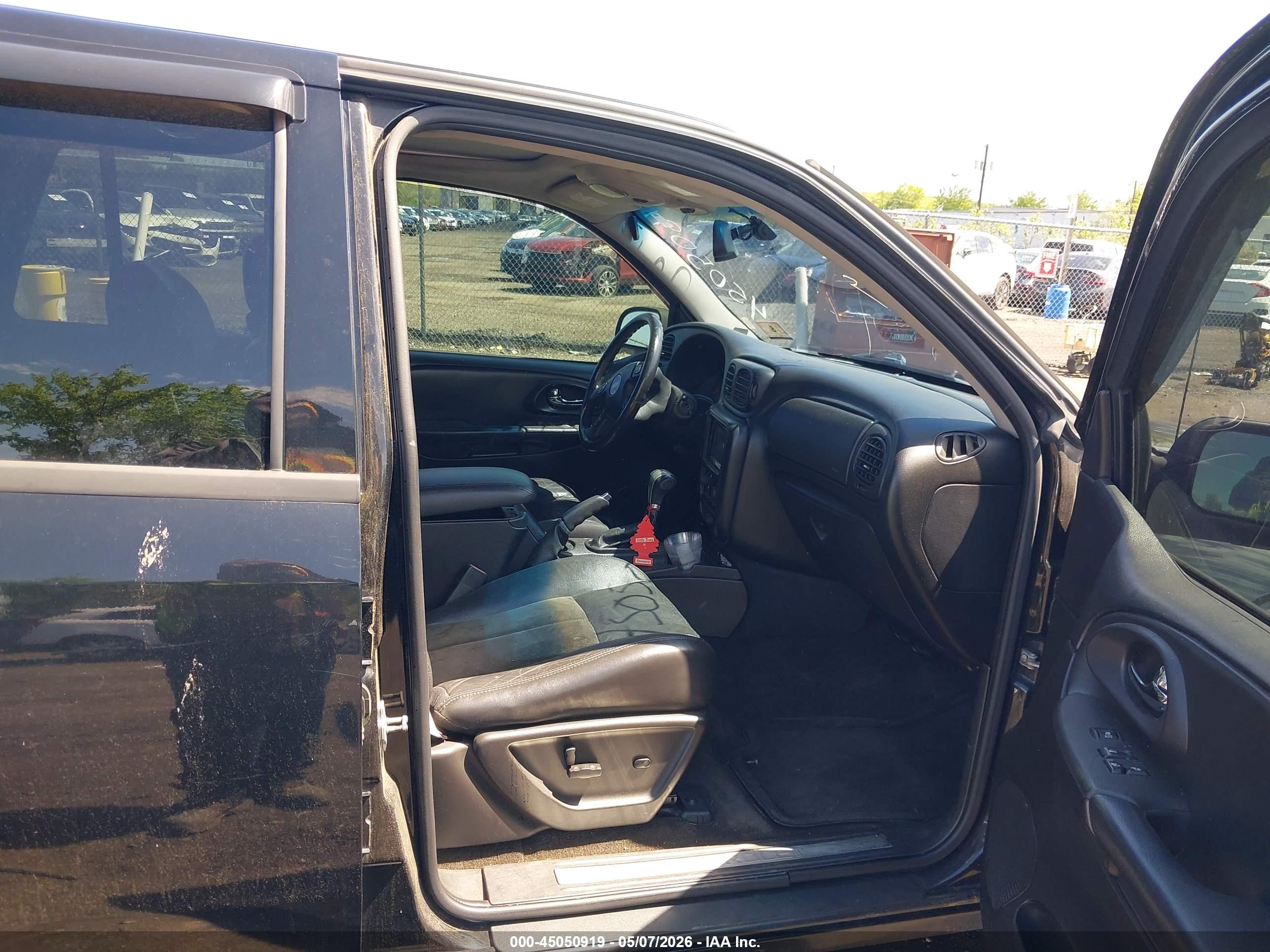 CHEVROLET TRAILBLAZER image 5