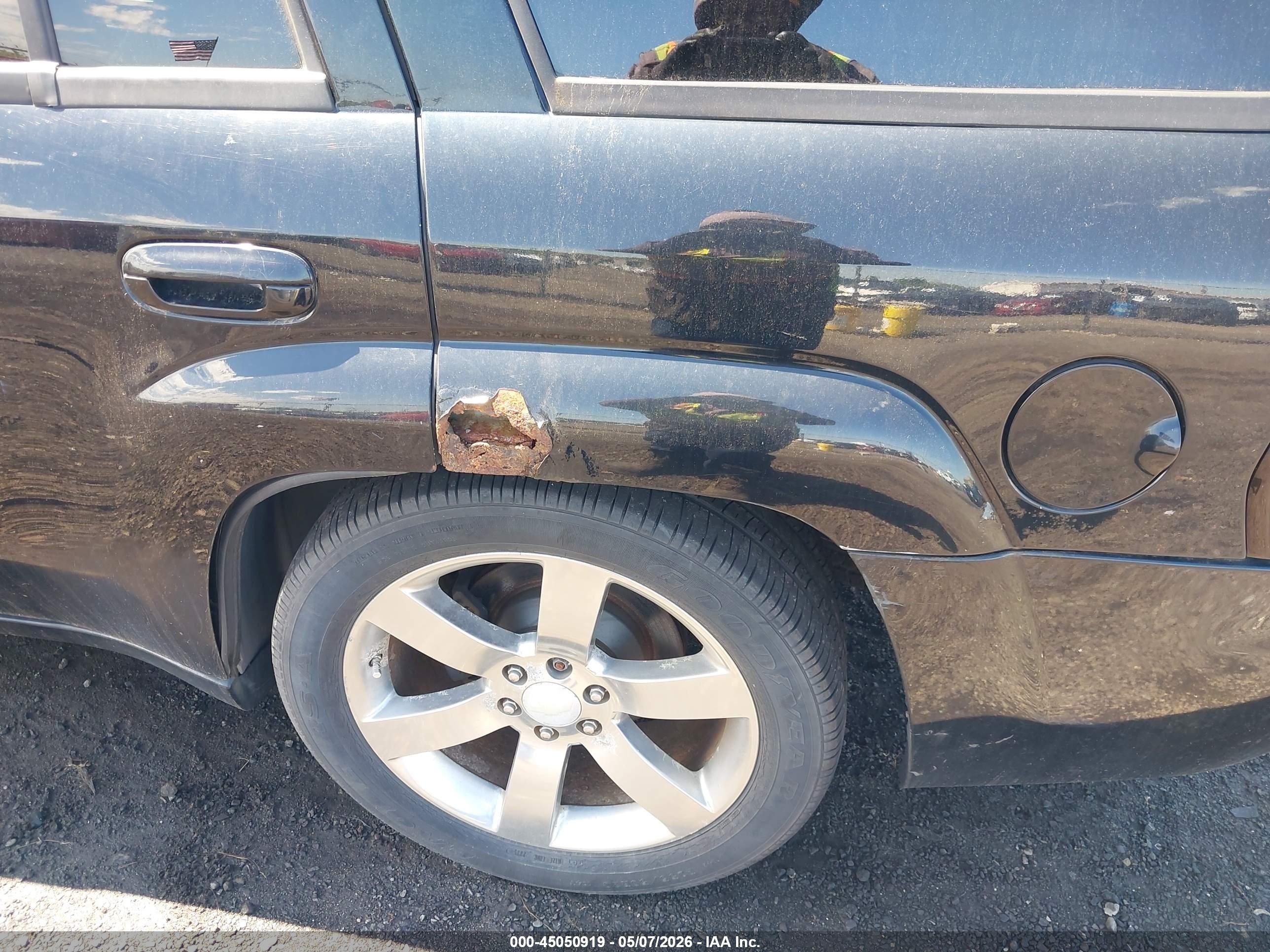 CHEVROLET TRAILBLAZER image 6