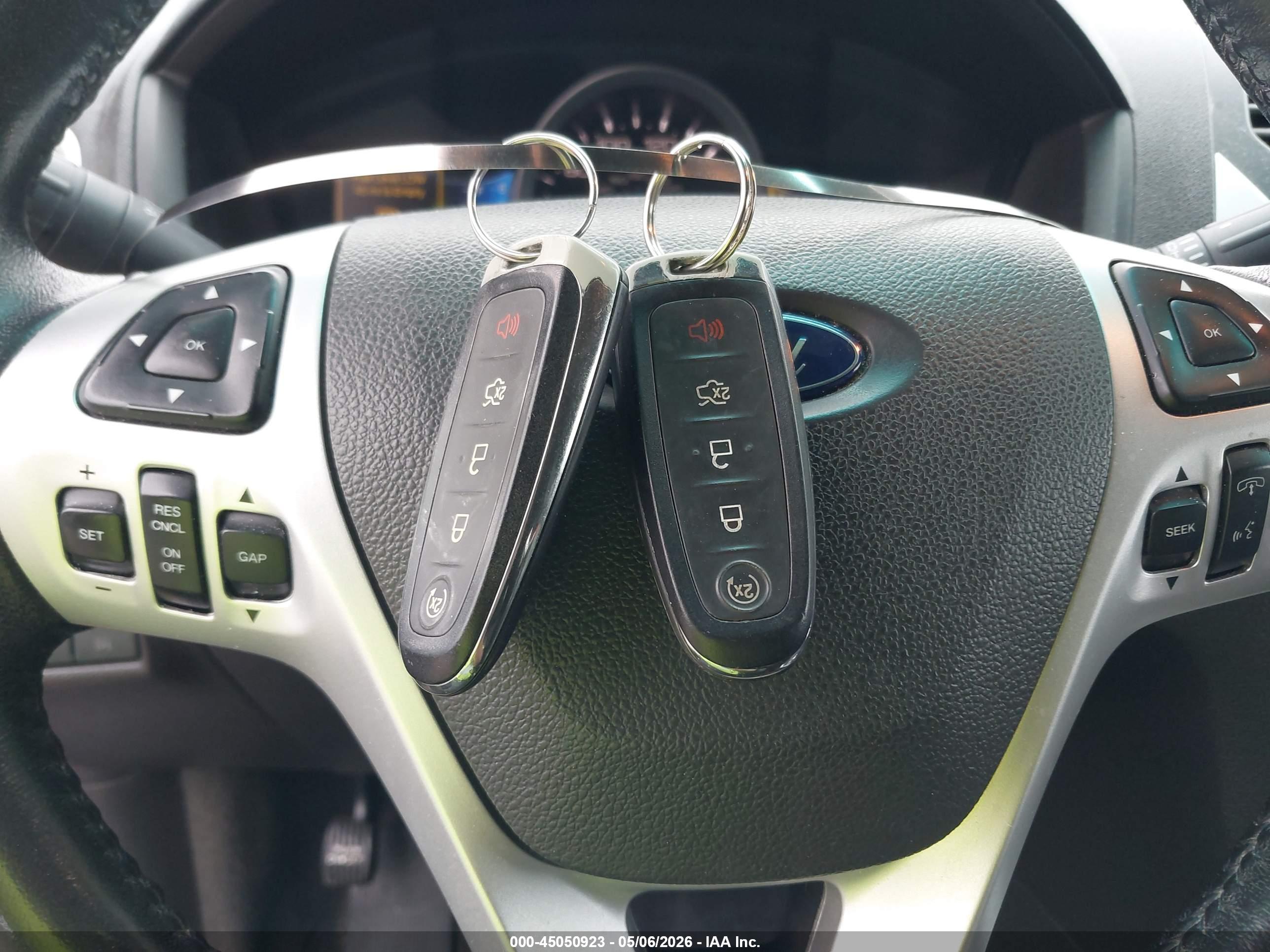 FORD EXPLORER image 11