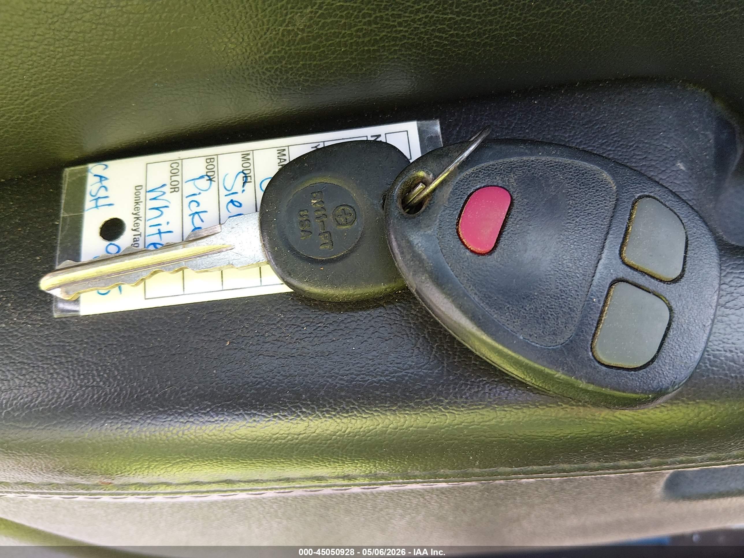 GMC SIERRA image 11