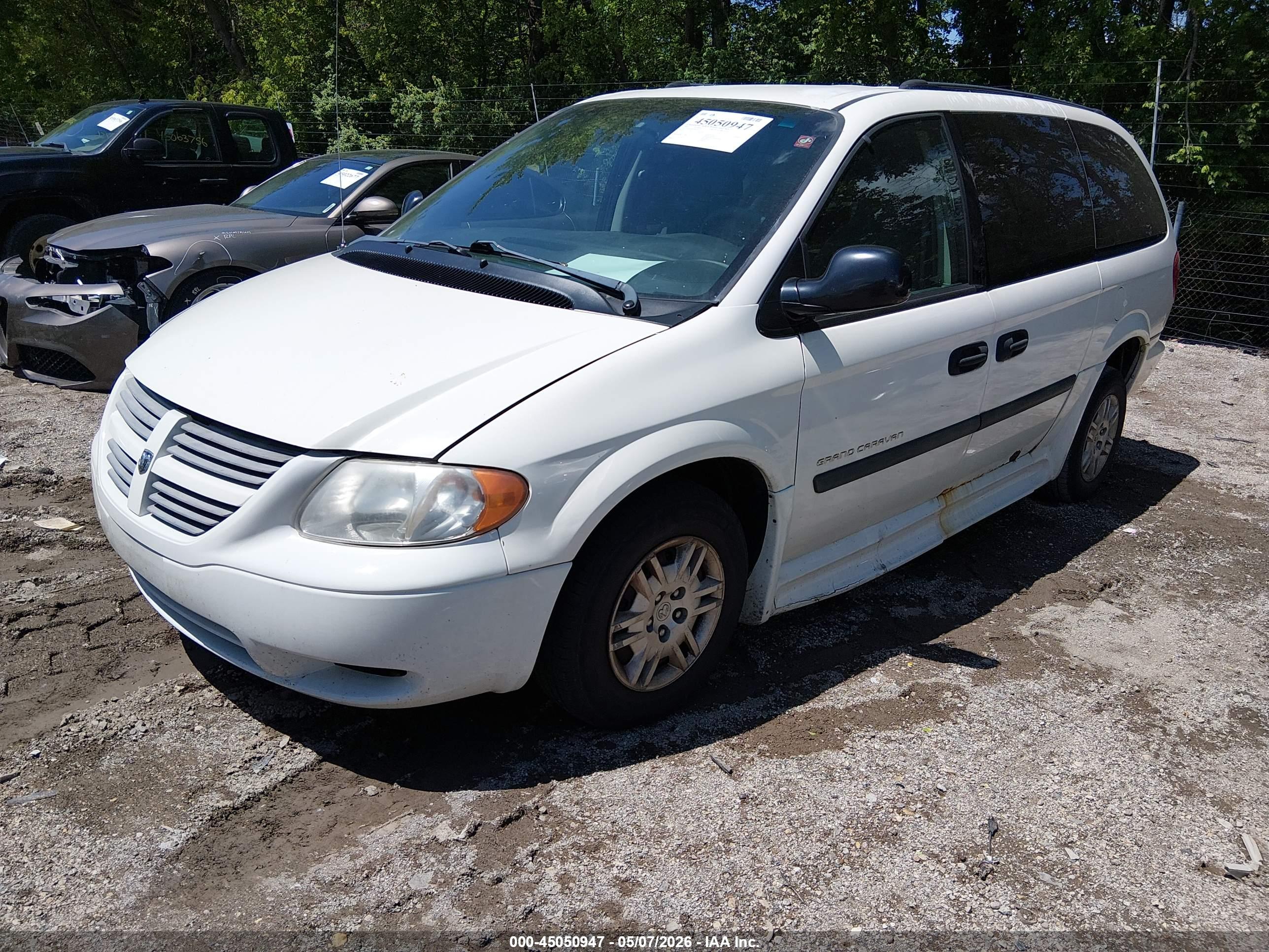 DODGE GRAND image 2