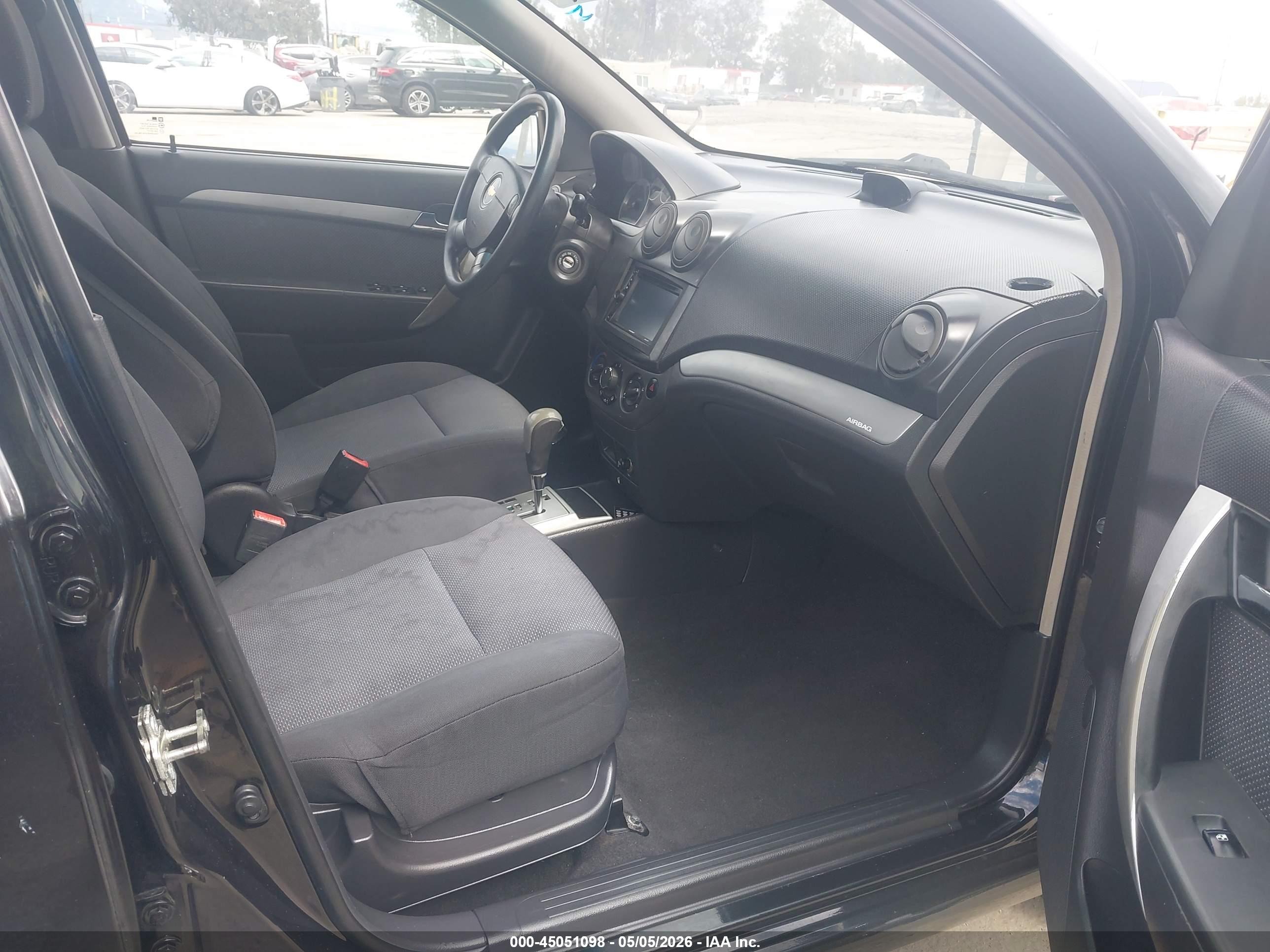 CHEVROLET AVEO image 5
