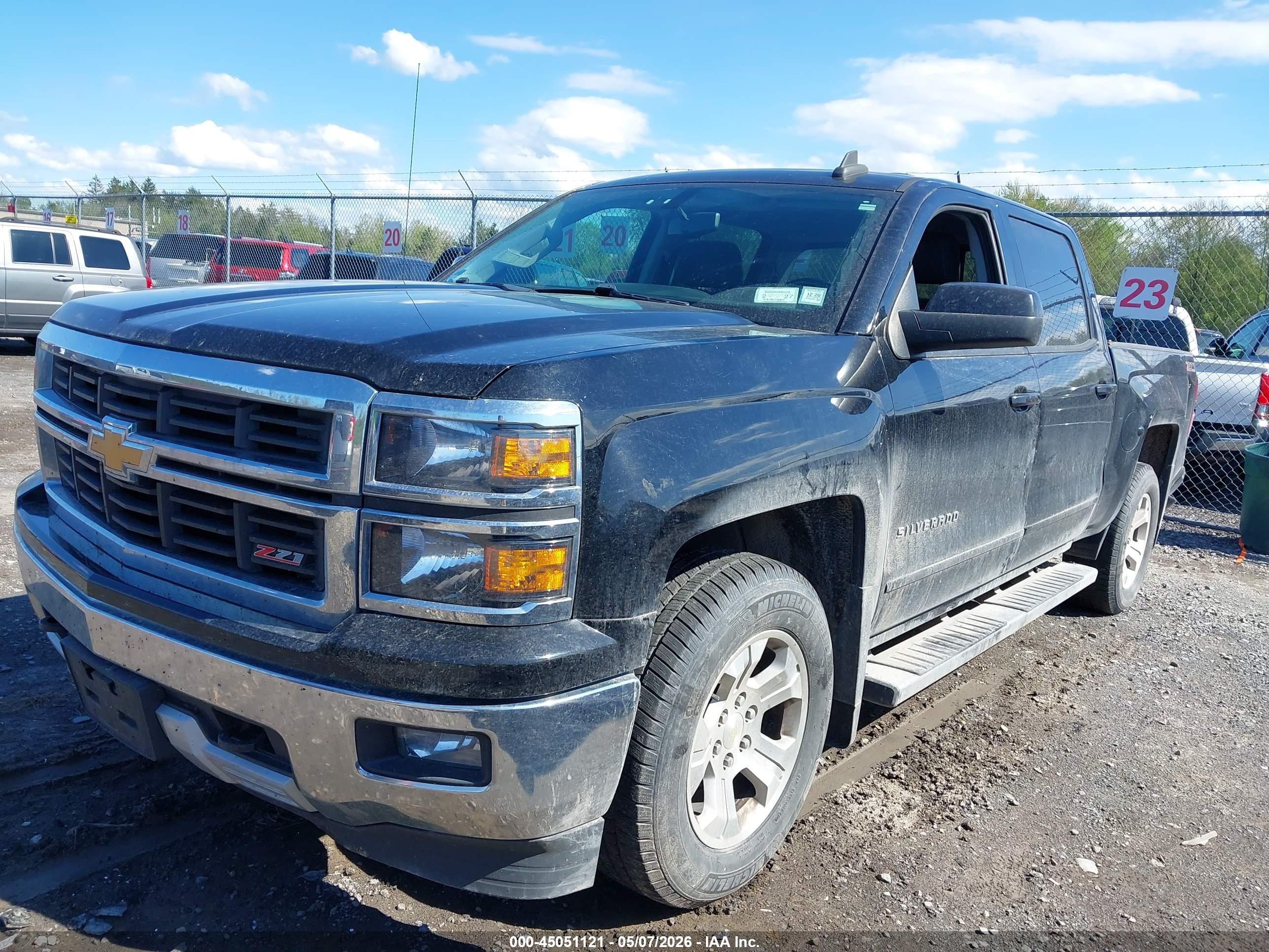CHEVROLET SILVERADO image 2