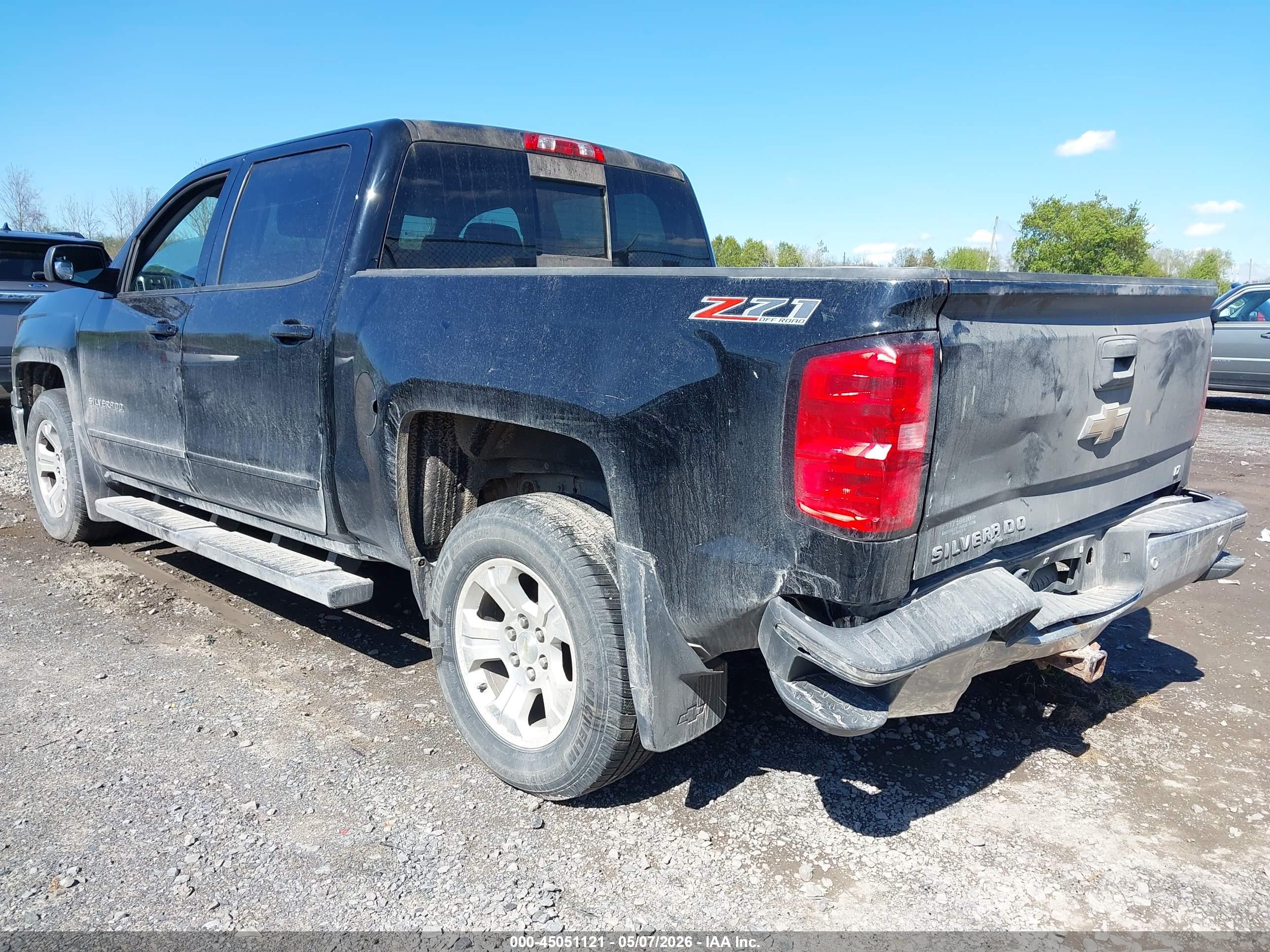 CHEVROLET SILVERADO image 3