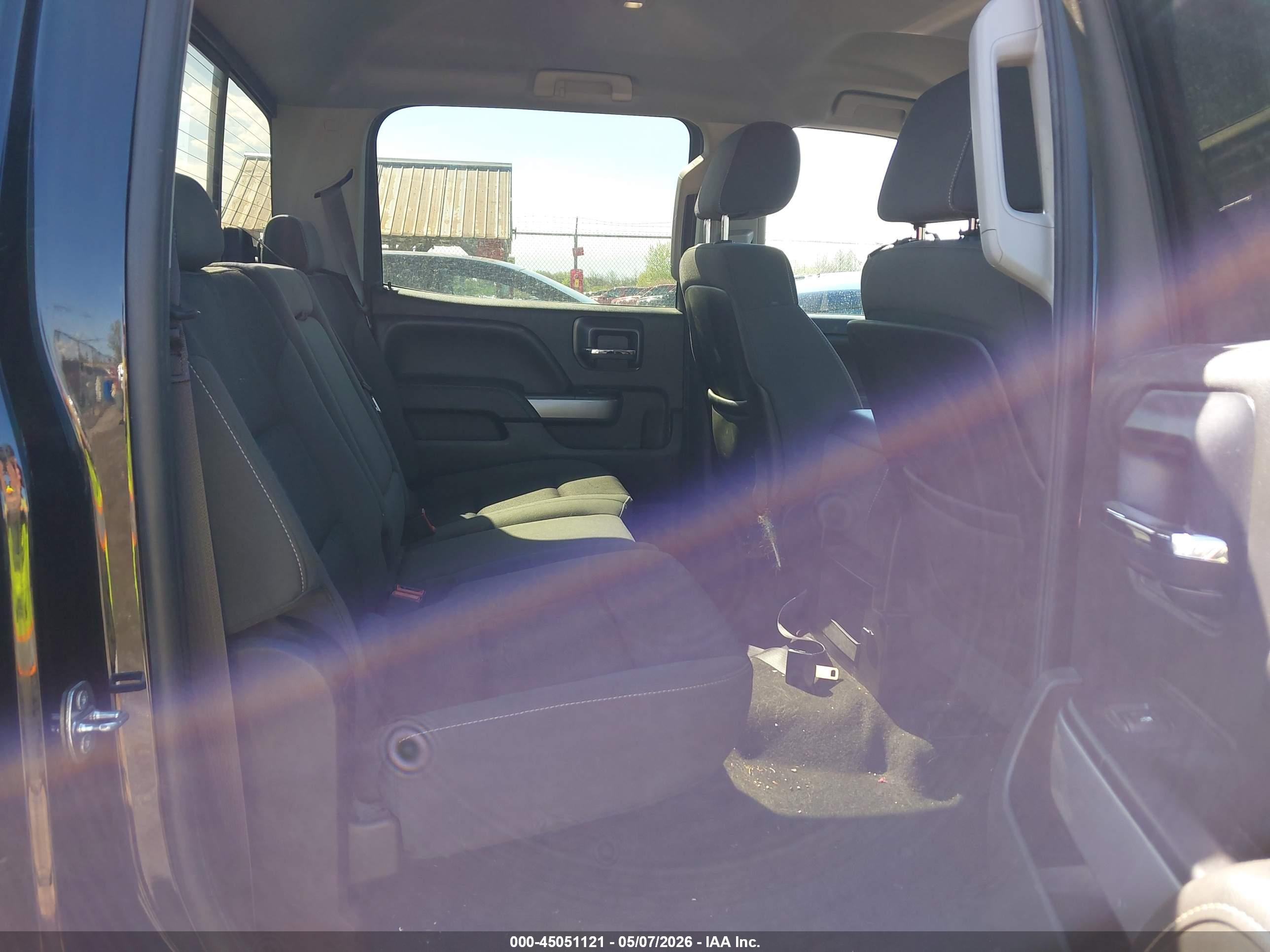 CHEVROLET SILVERADO image 8