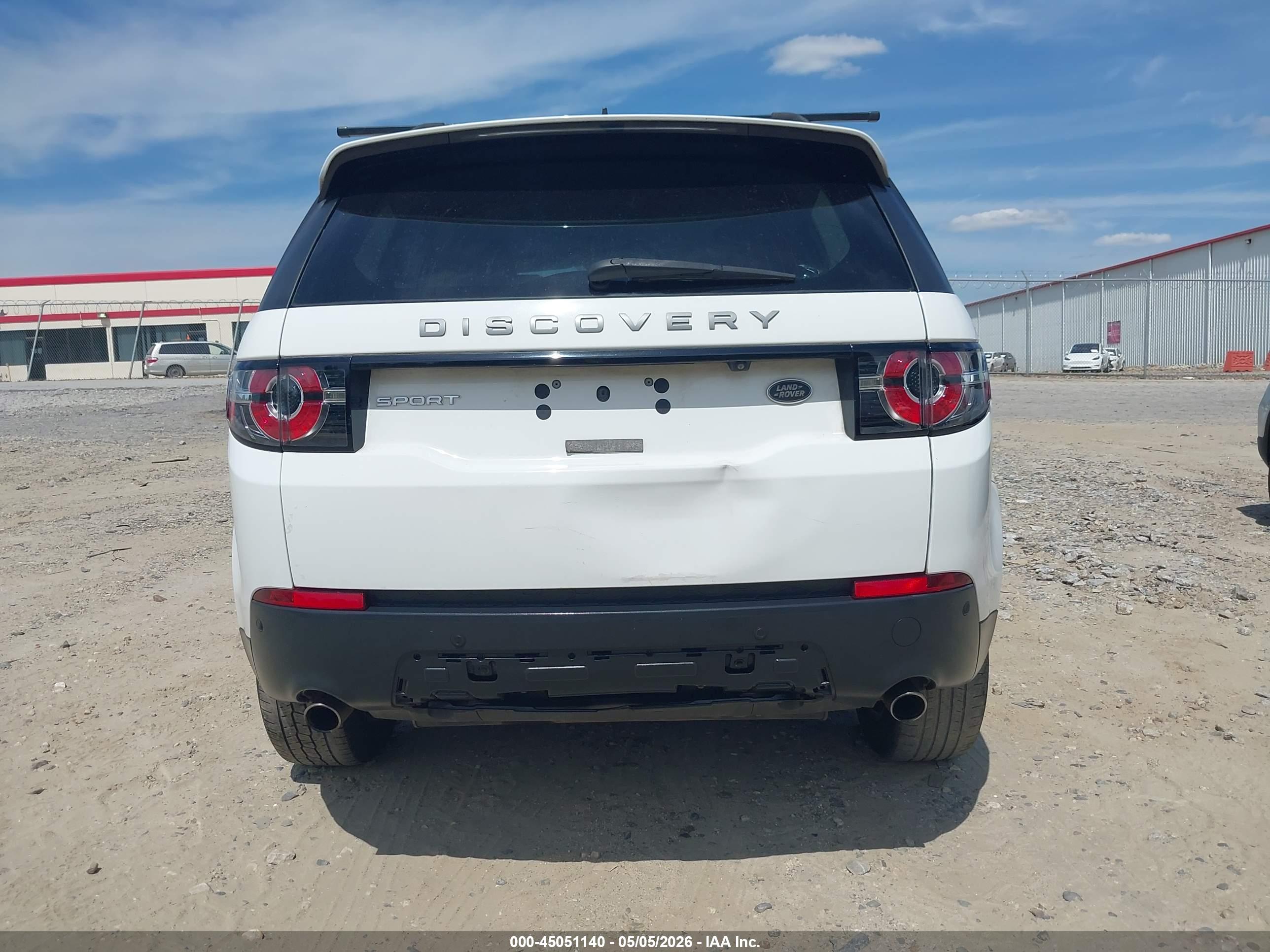 LAND ROVER image 6