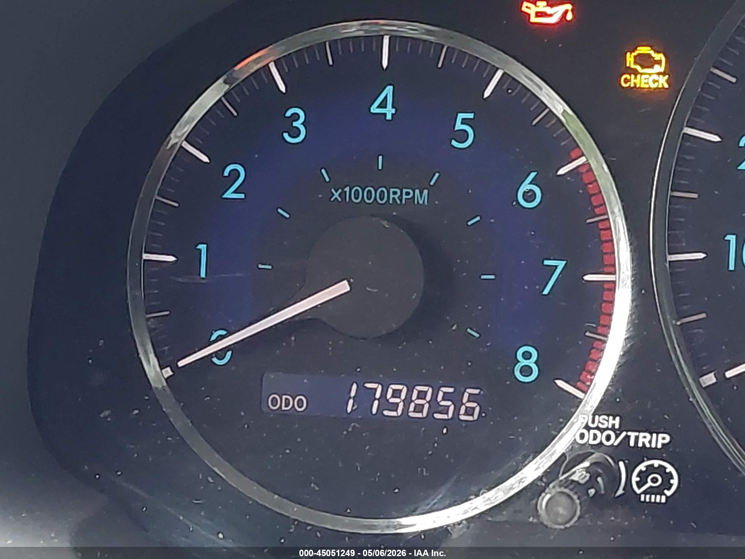 TOYOTA SIENNA image 7