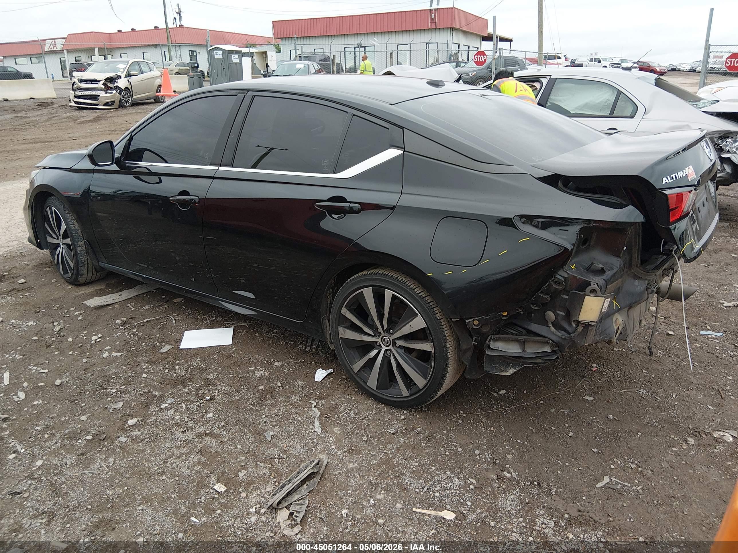 NISSAN ALTIMA image 3