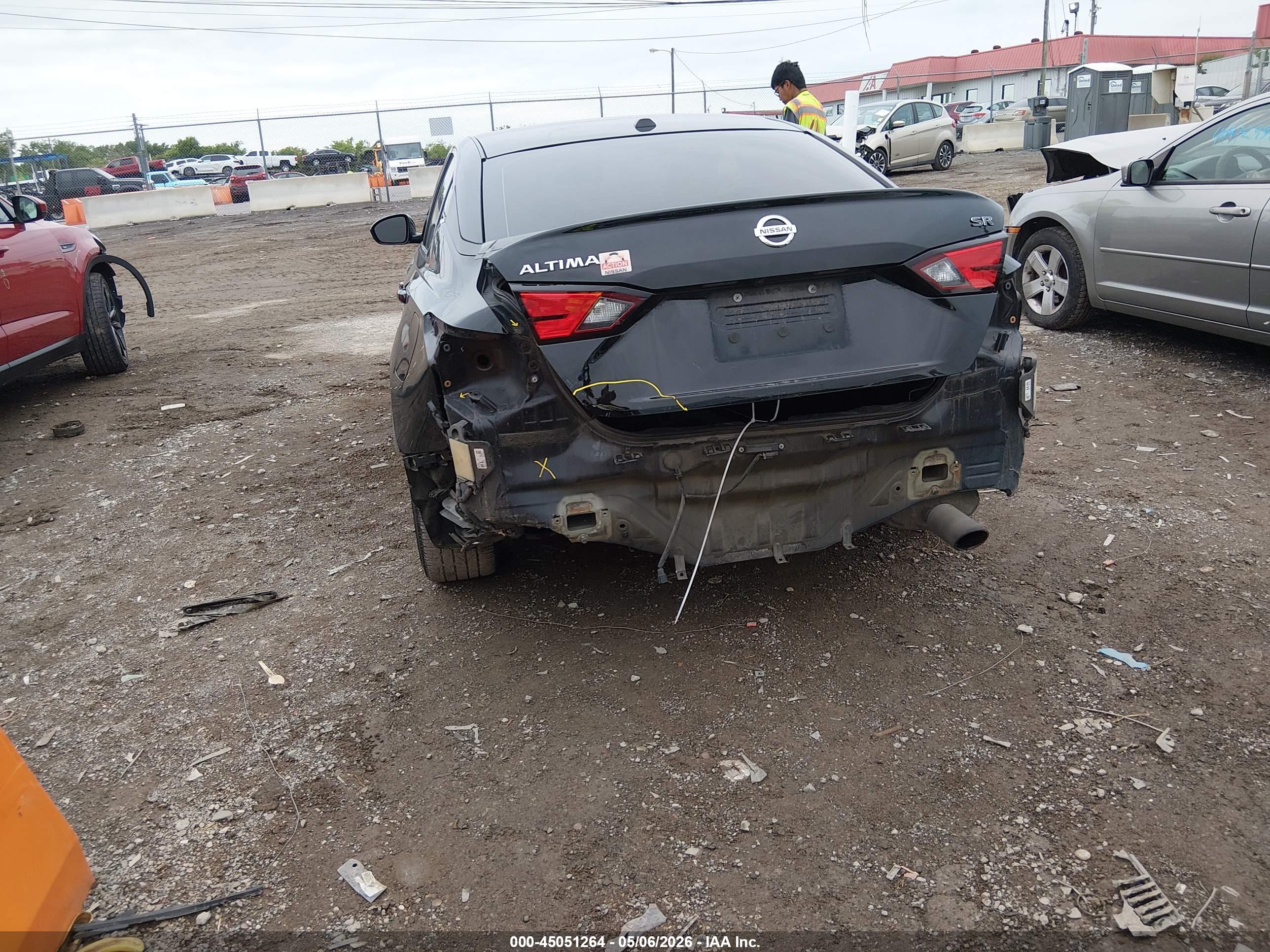 NISSAN ALTIMA image 6