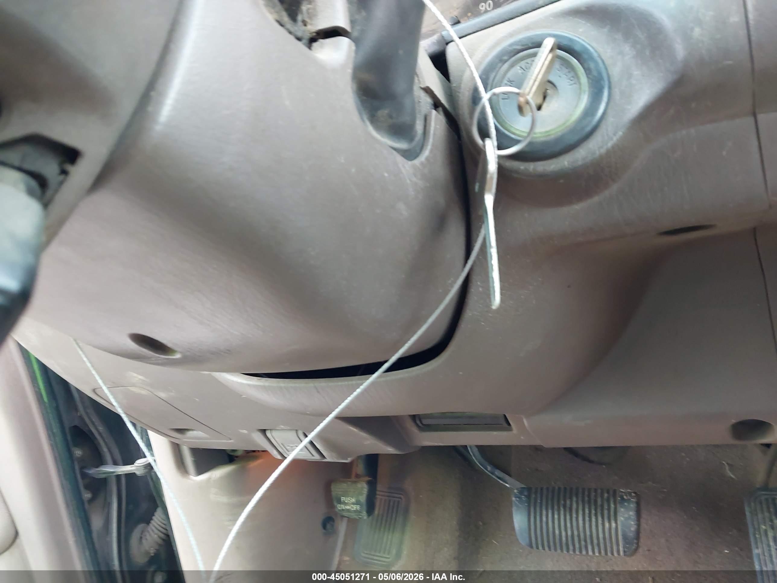 TOYOTA TUNDRA image 11