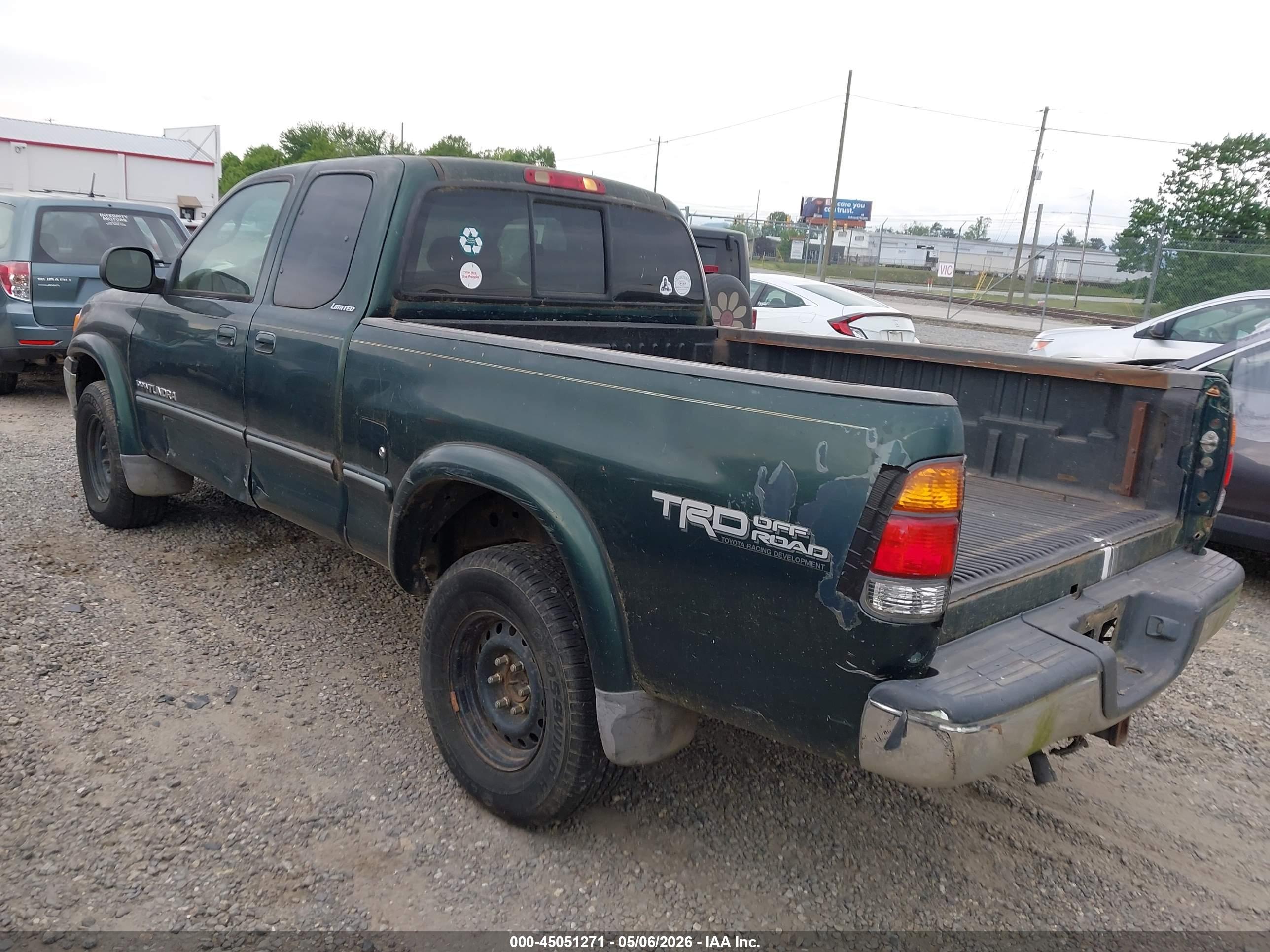 TOYOTA TUNDRA image 3