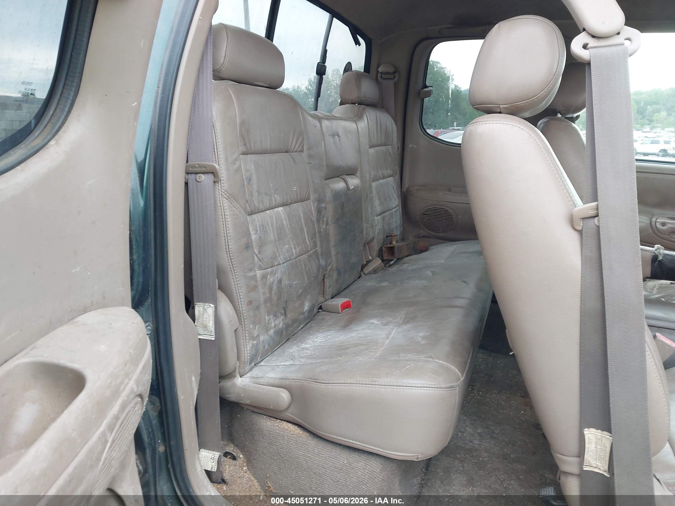 TOYOTA TUNDRA image 8