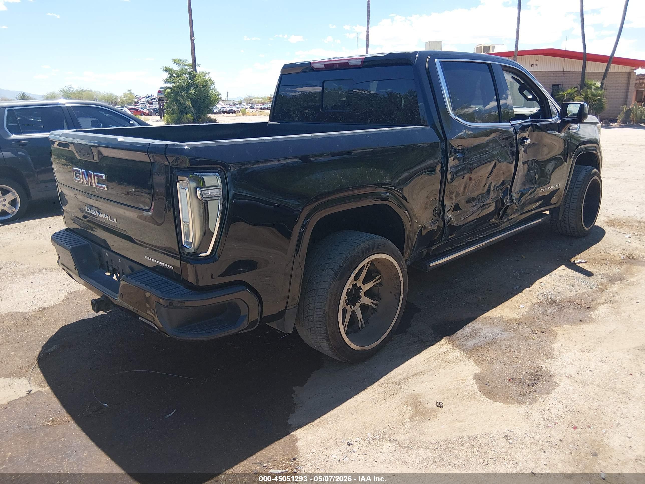 GMC SIERRA image 4