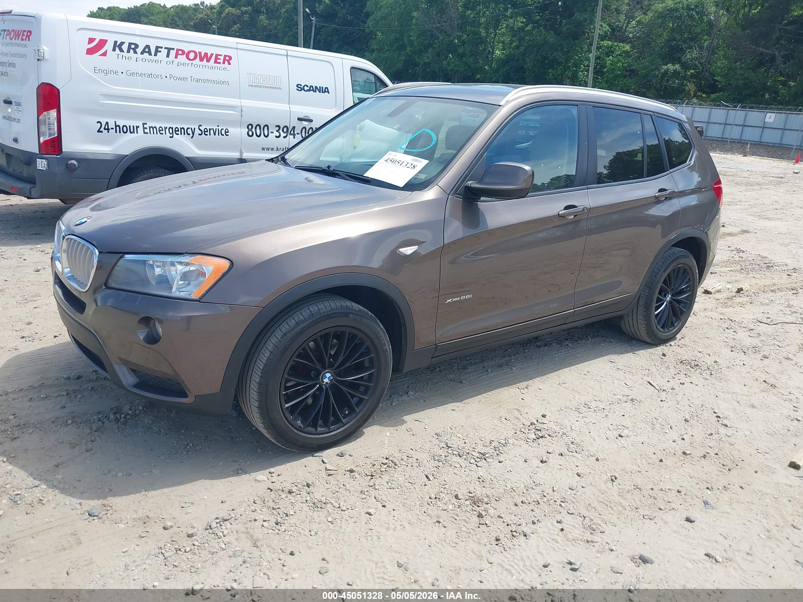 BMW X3 image 2