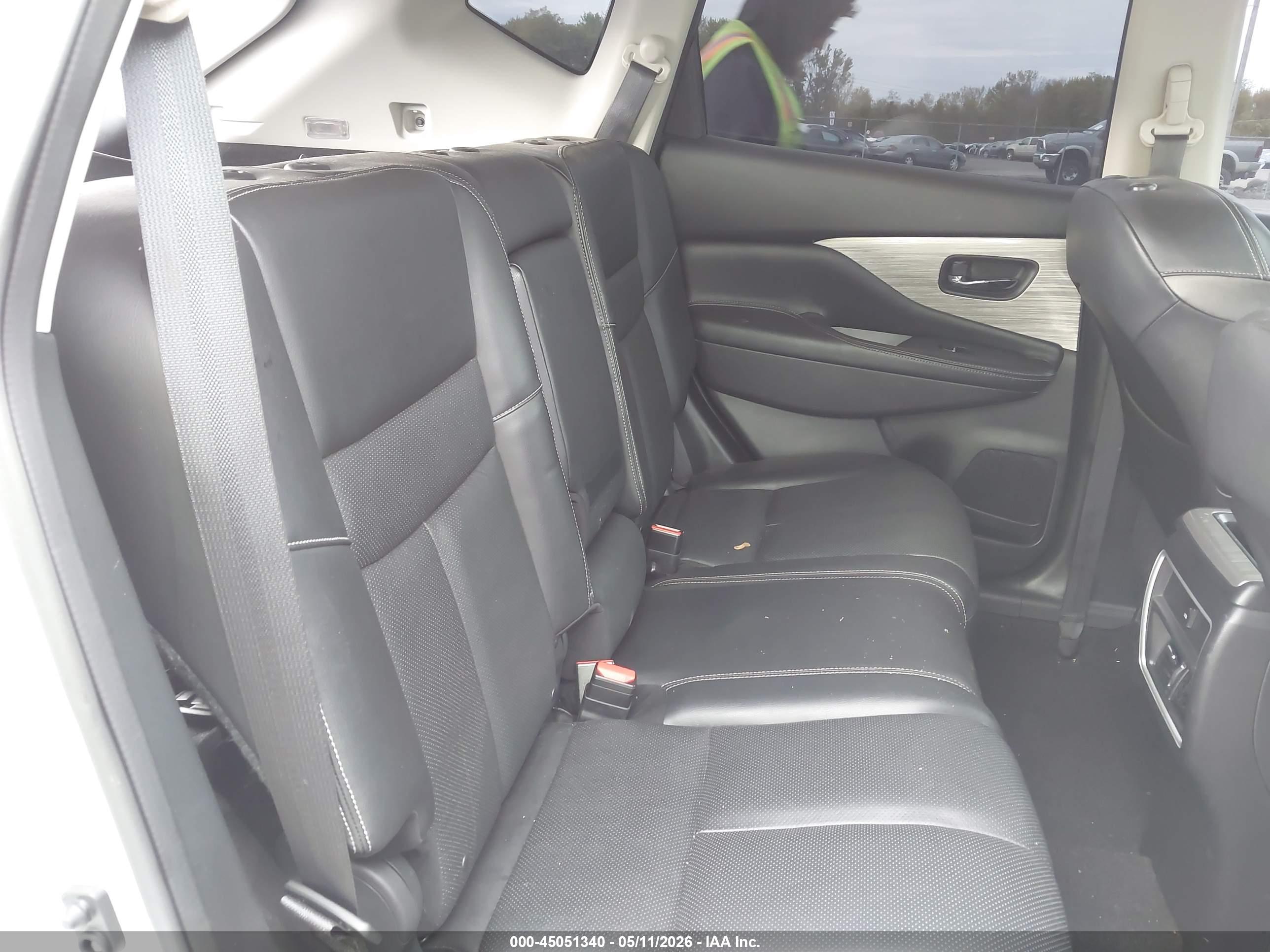 NISSAN MURANO image 8