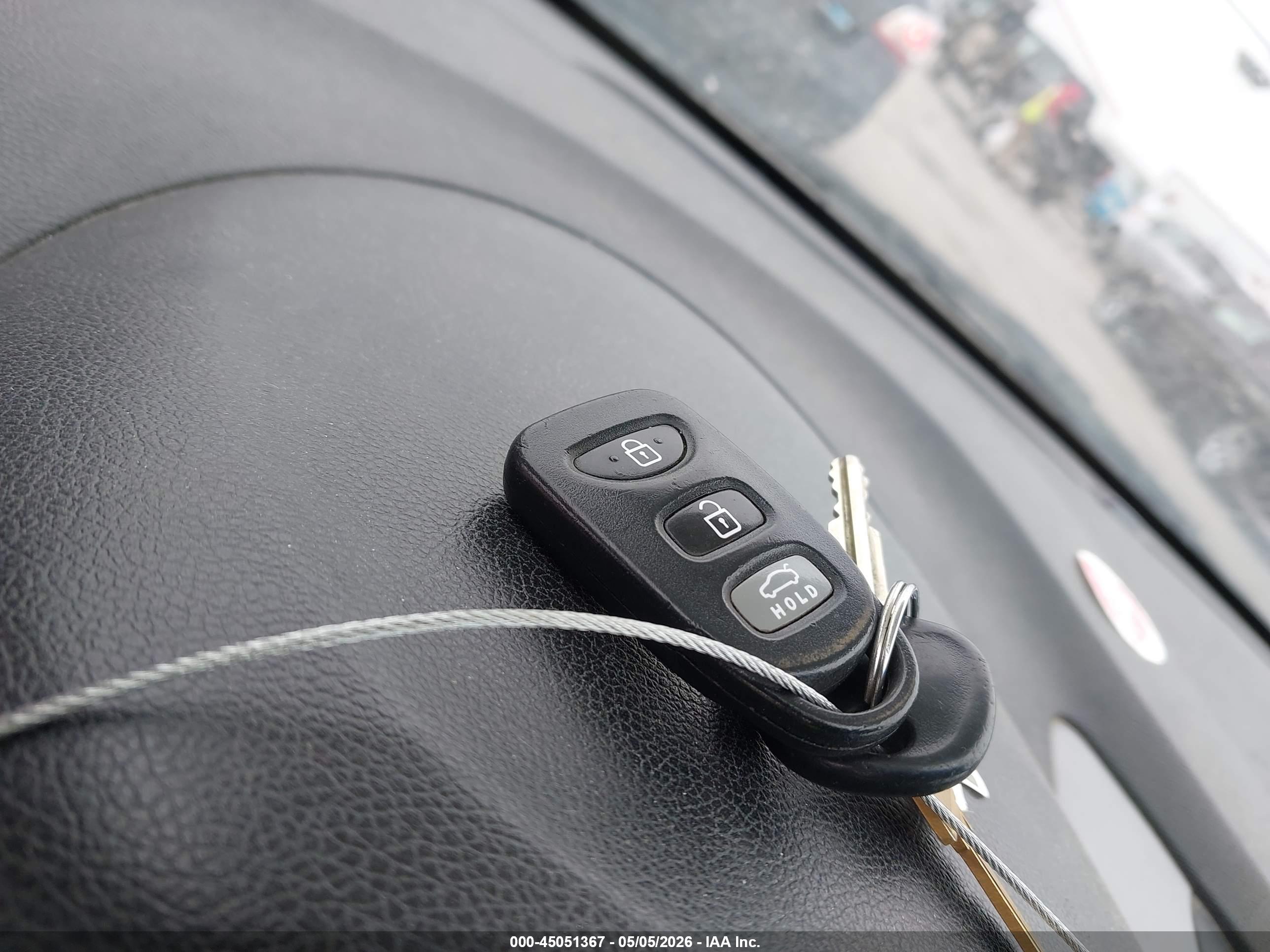 HYUNDAI ELANTRA image 11