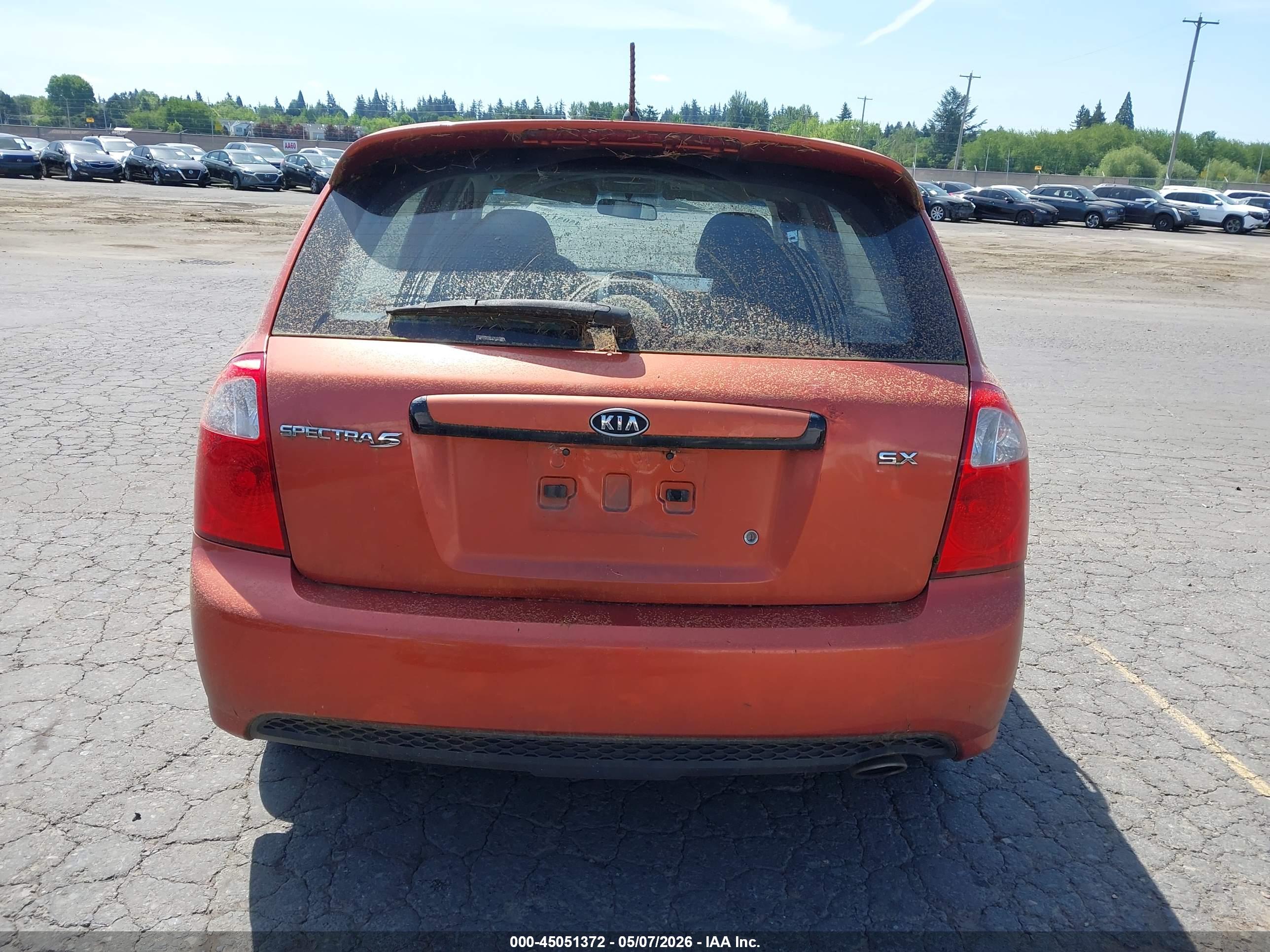 KIA SPECTRA5 image 6