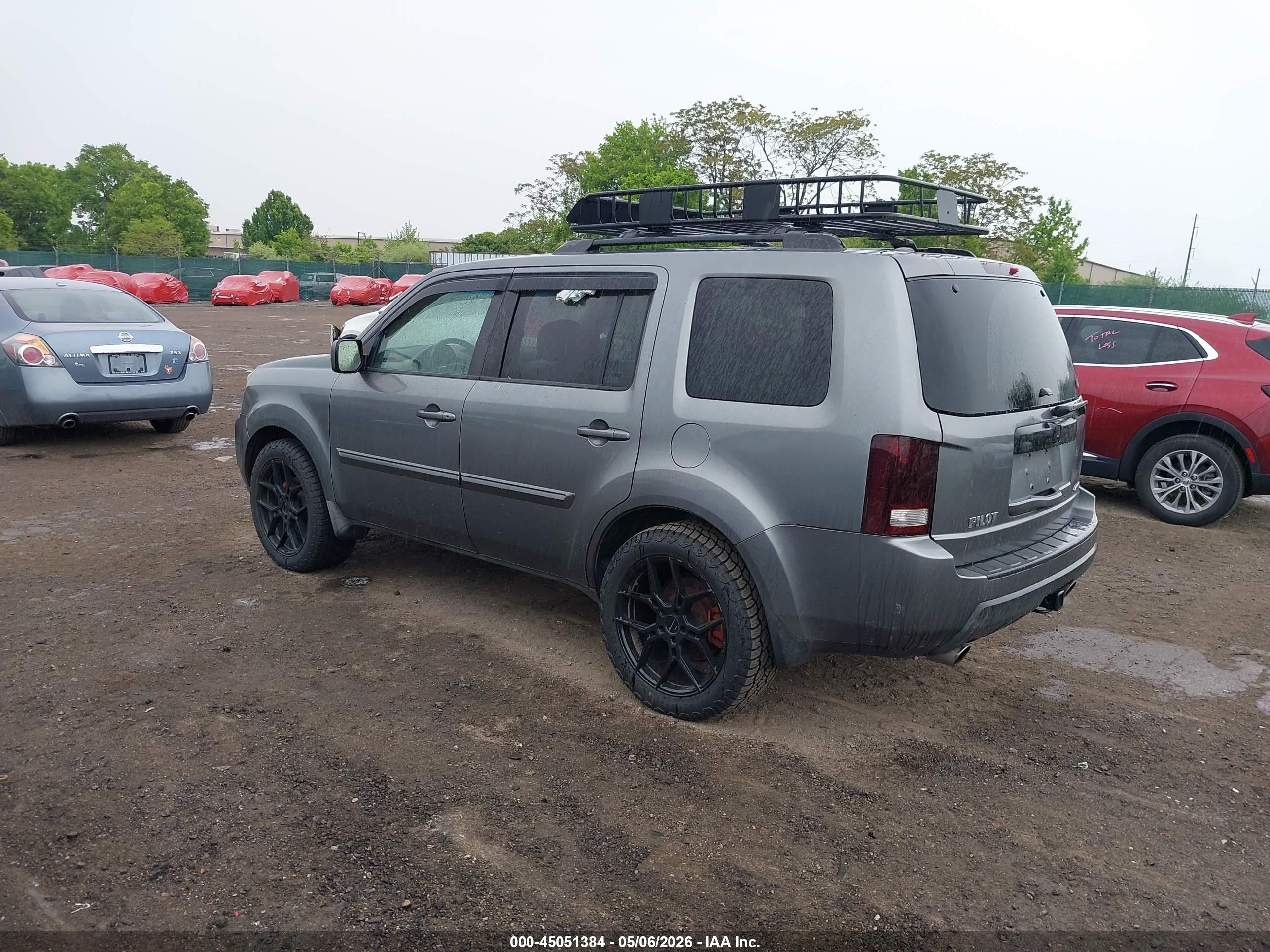 HONDA PILOT image 3