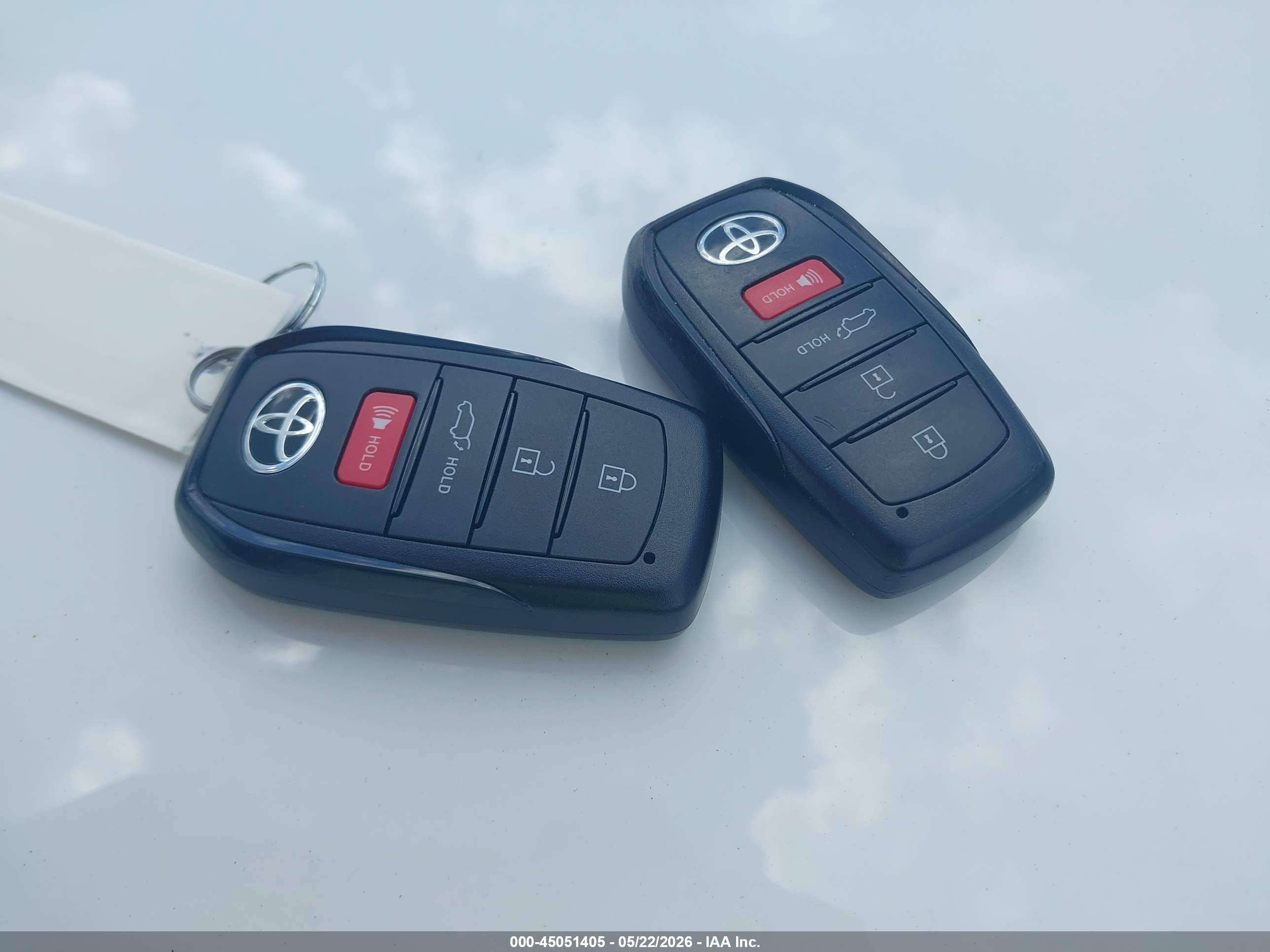 TOYOTA SEQUOIA image 11