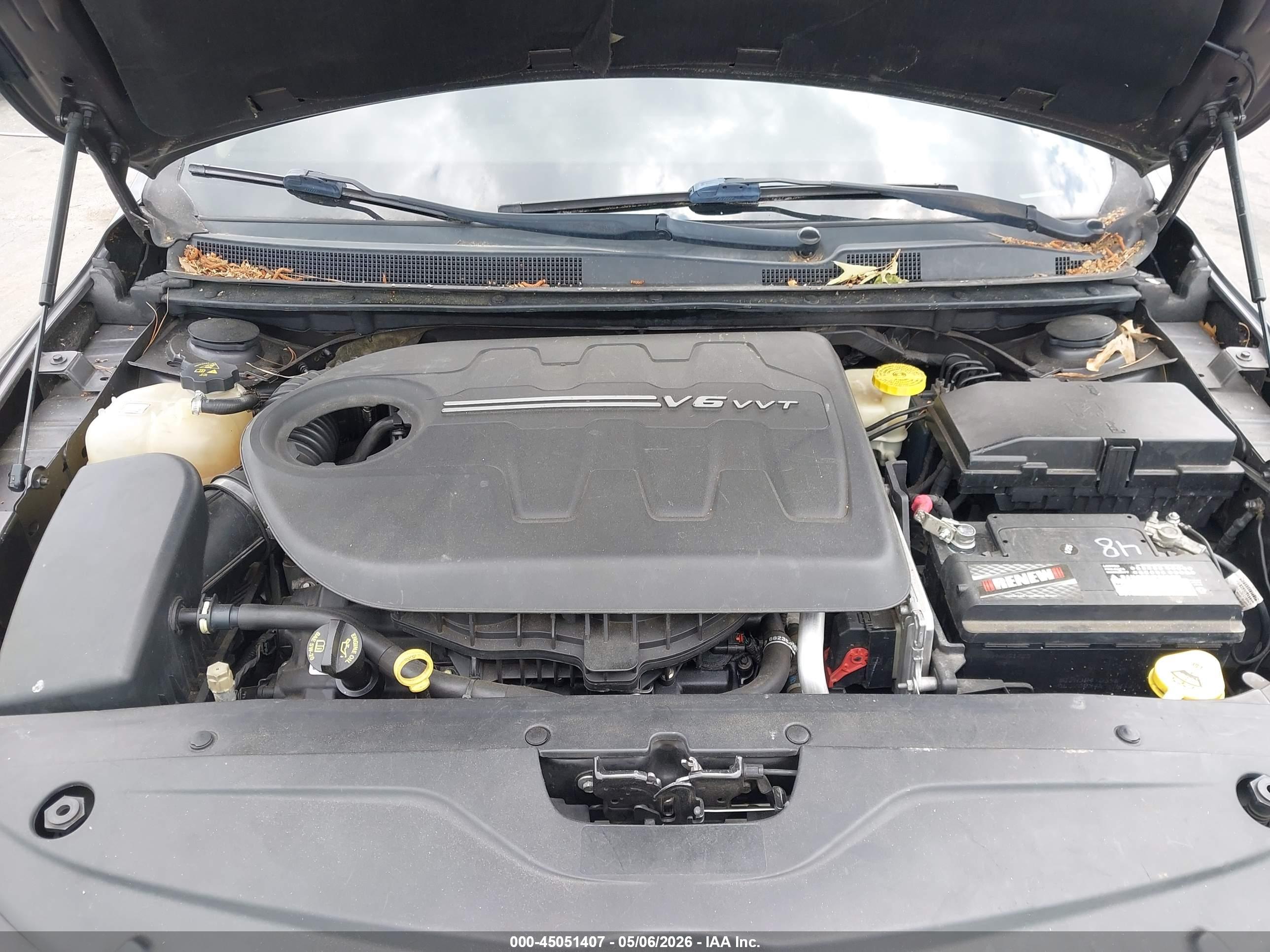CHRYSLER 200 image 10