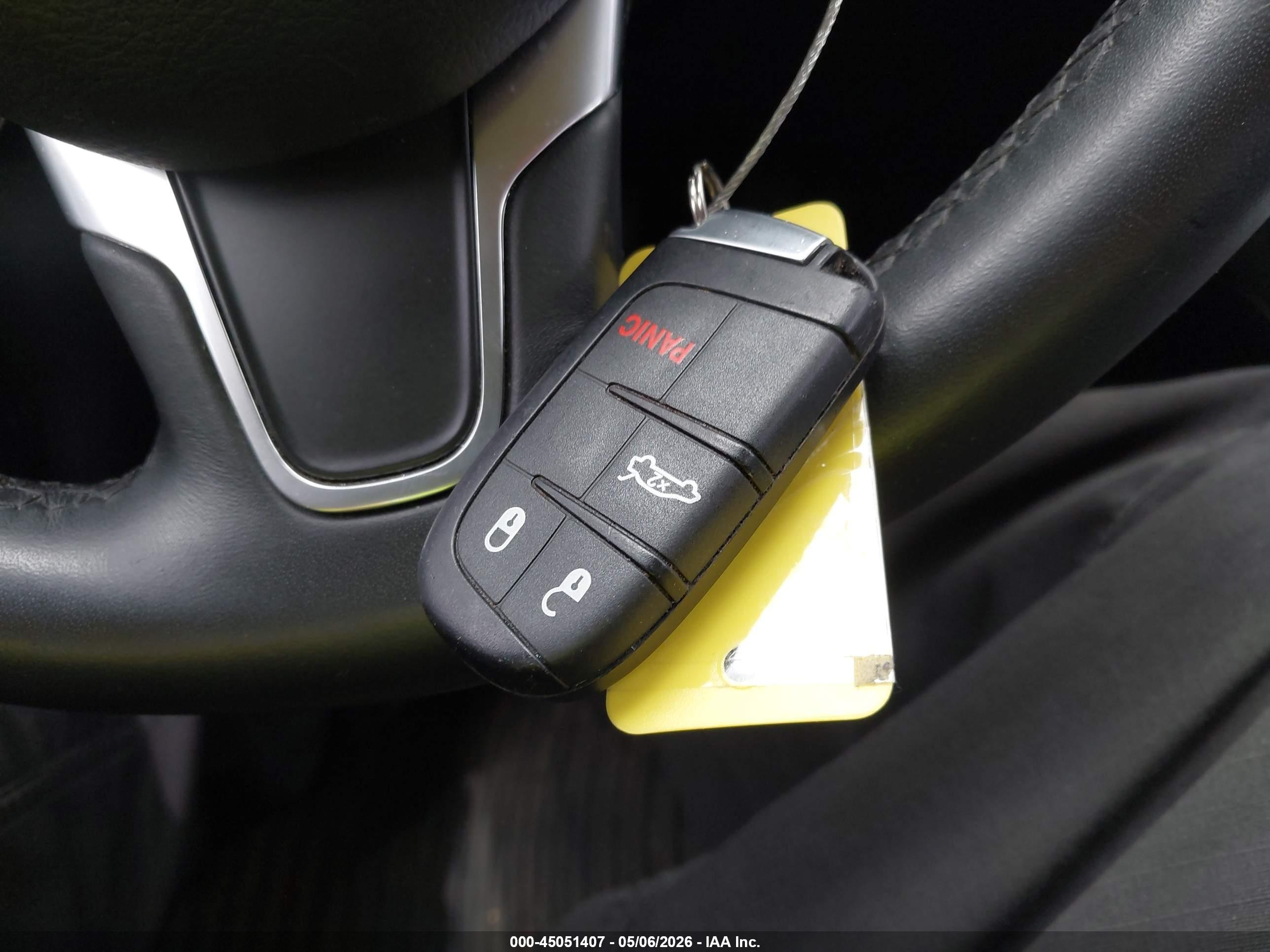 CHRYSLER 200 image 11
