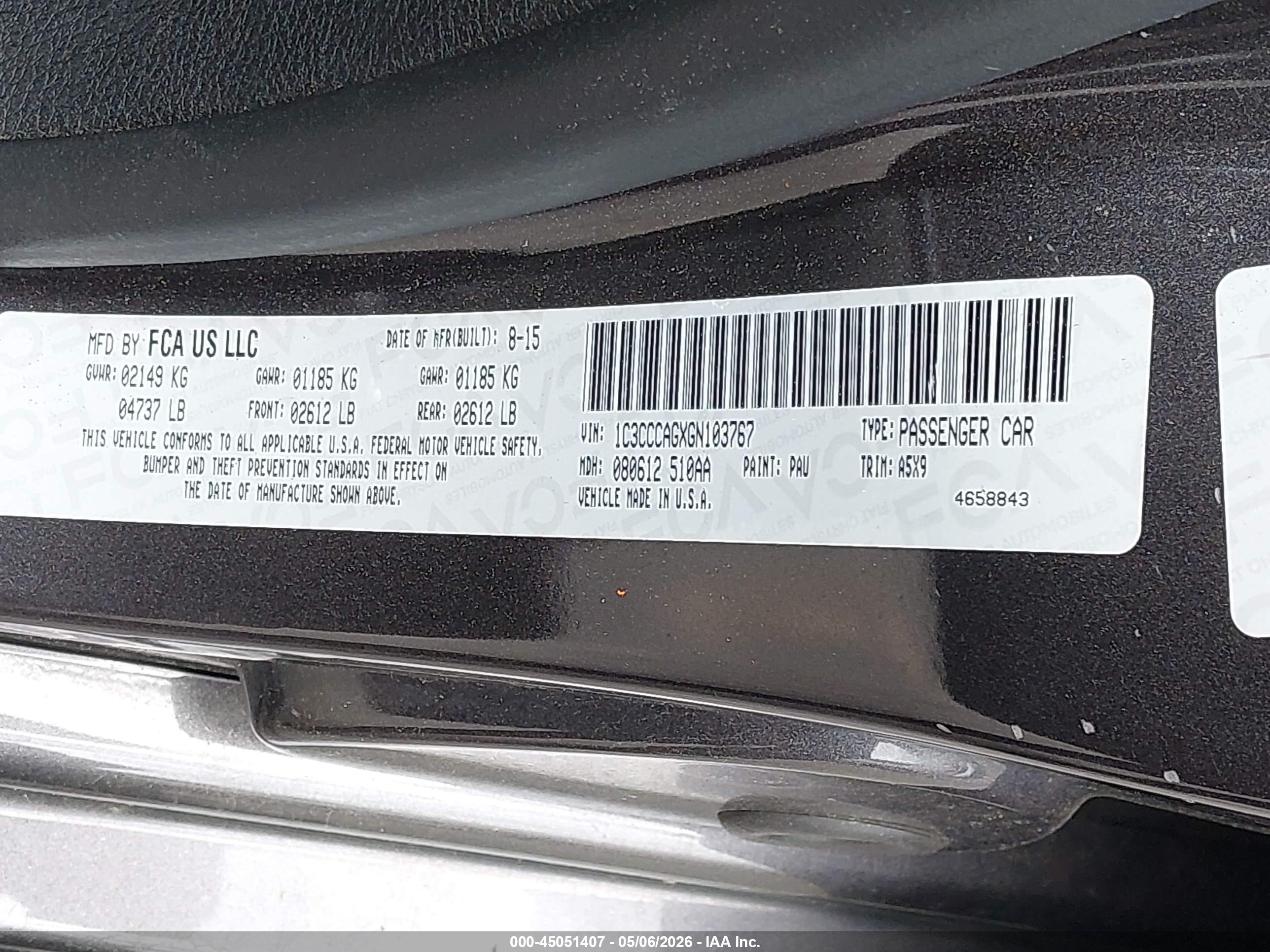 CHRYSLER 200 image 9