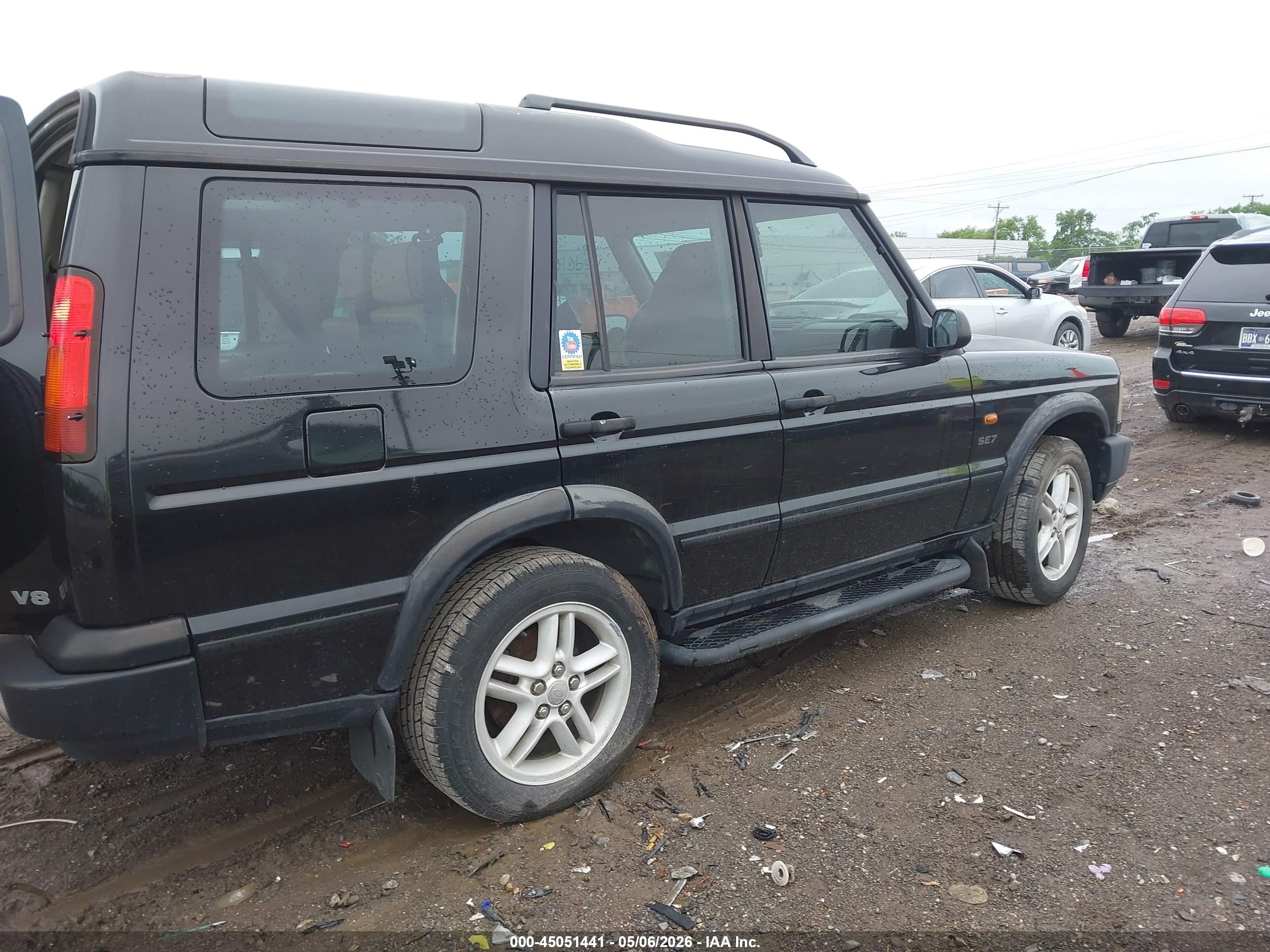 LAND ROVER image 5