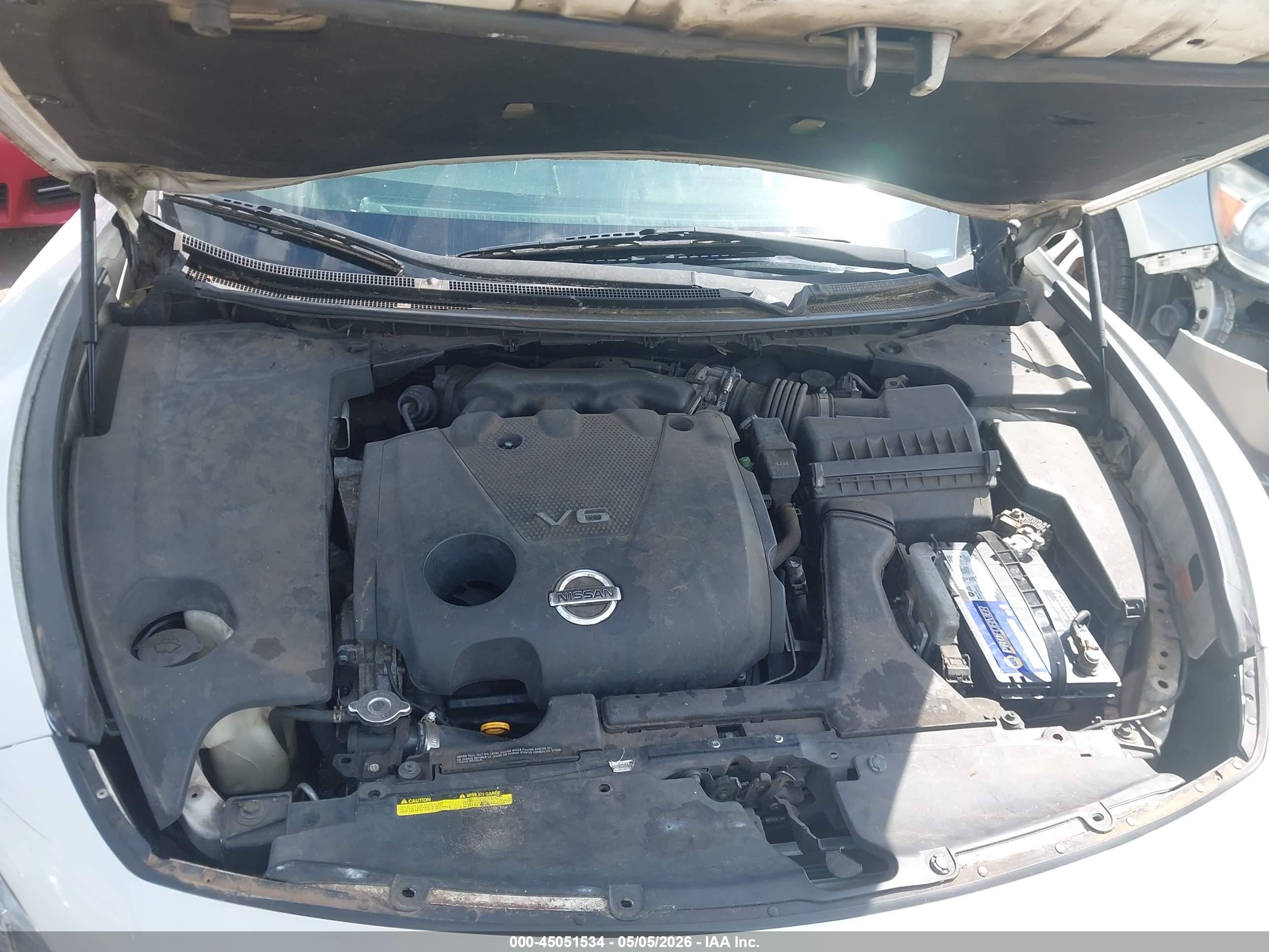 NISSAN MAXIMA image 10