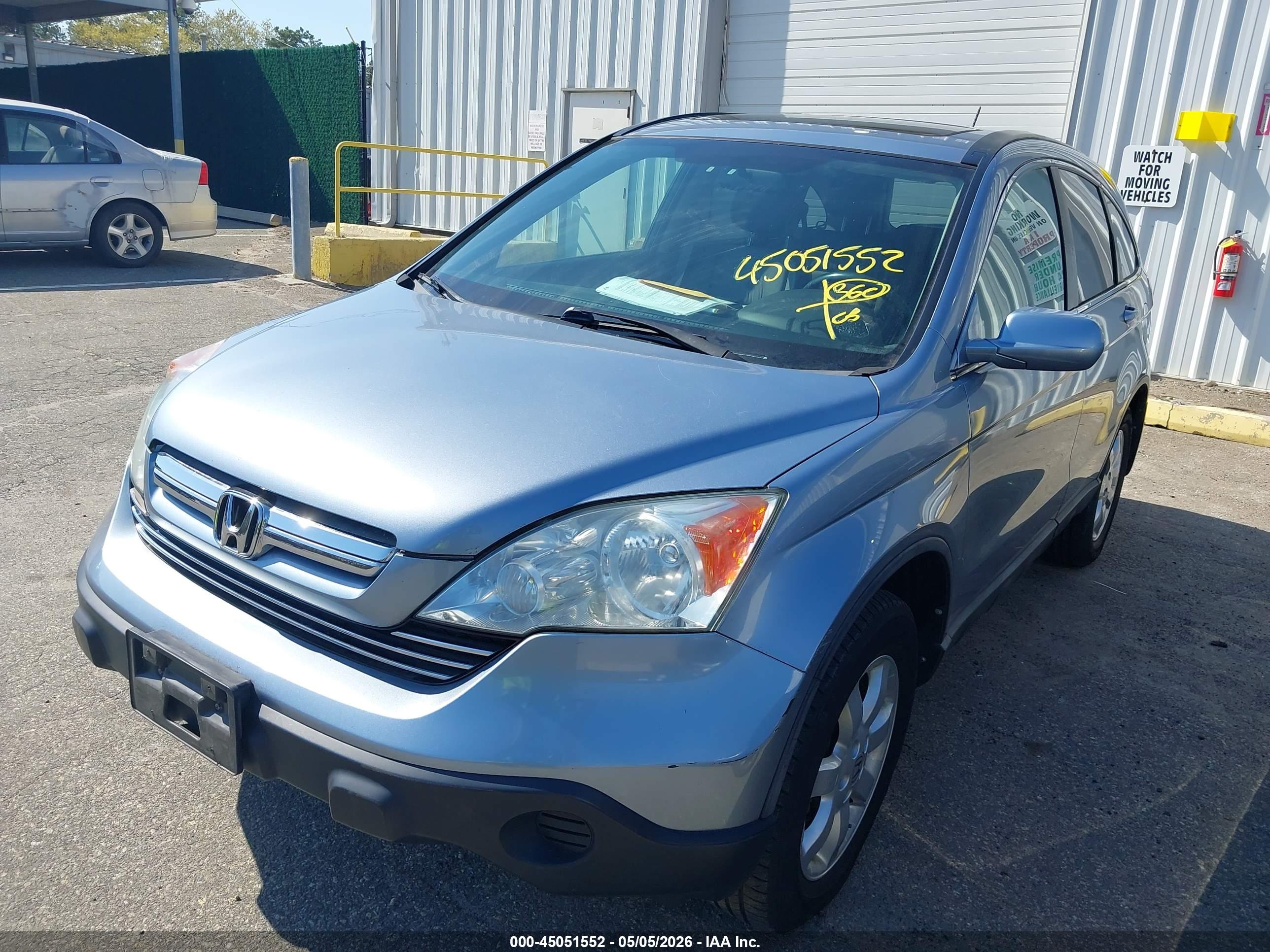 HONDA CR-V image 2