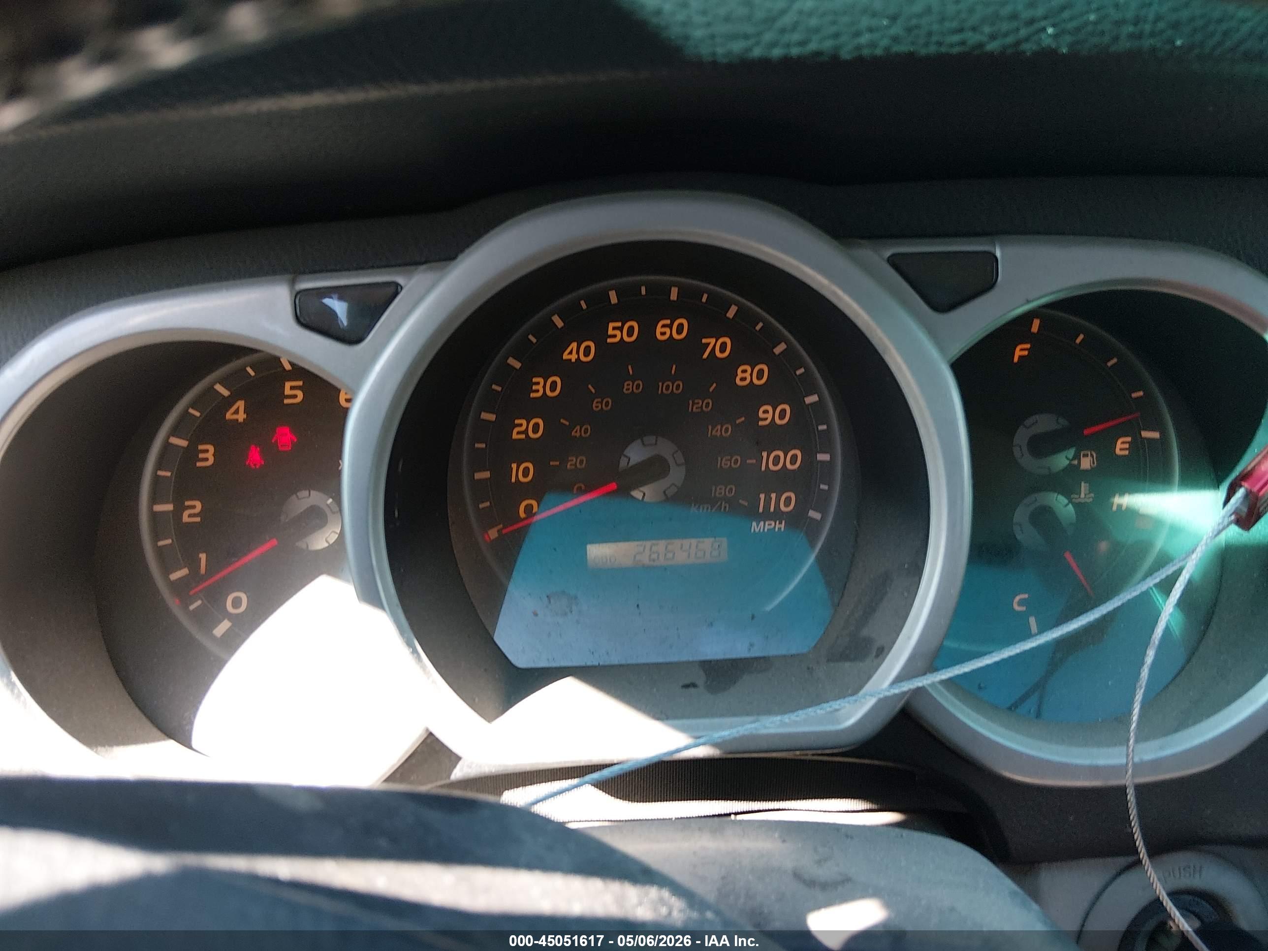 TOYOTA 4RUNNER image 7