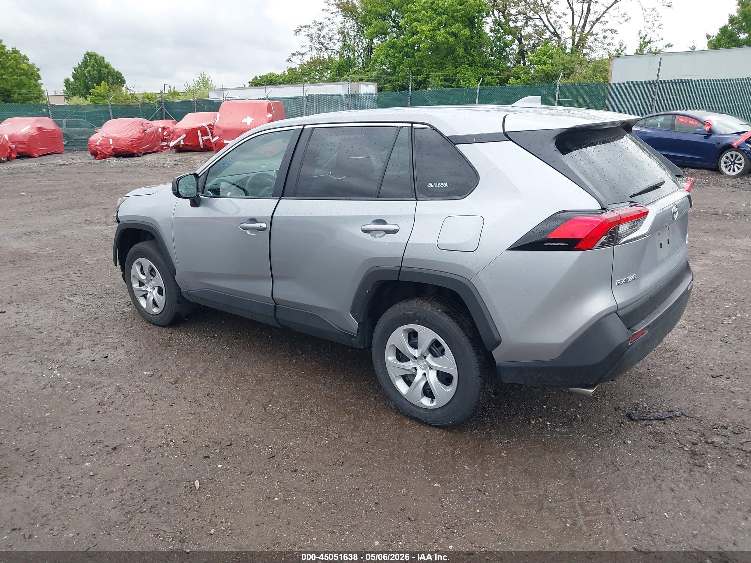 TOYOTA RAV4 image 3