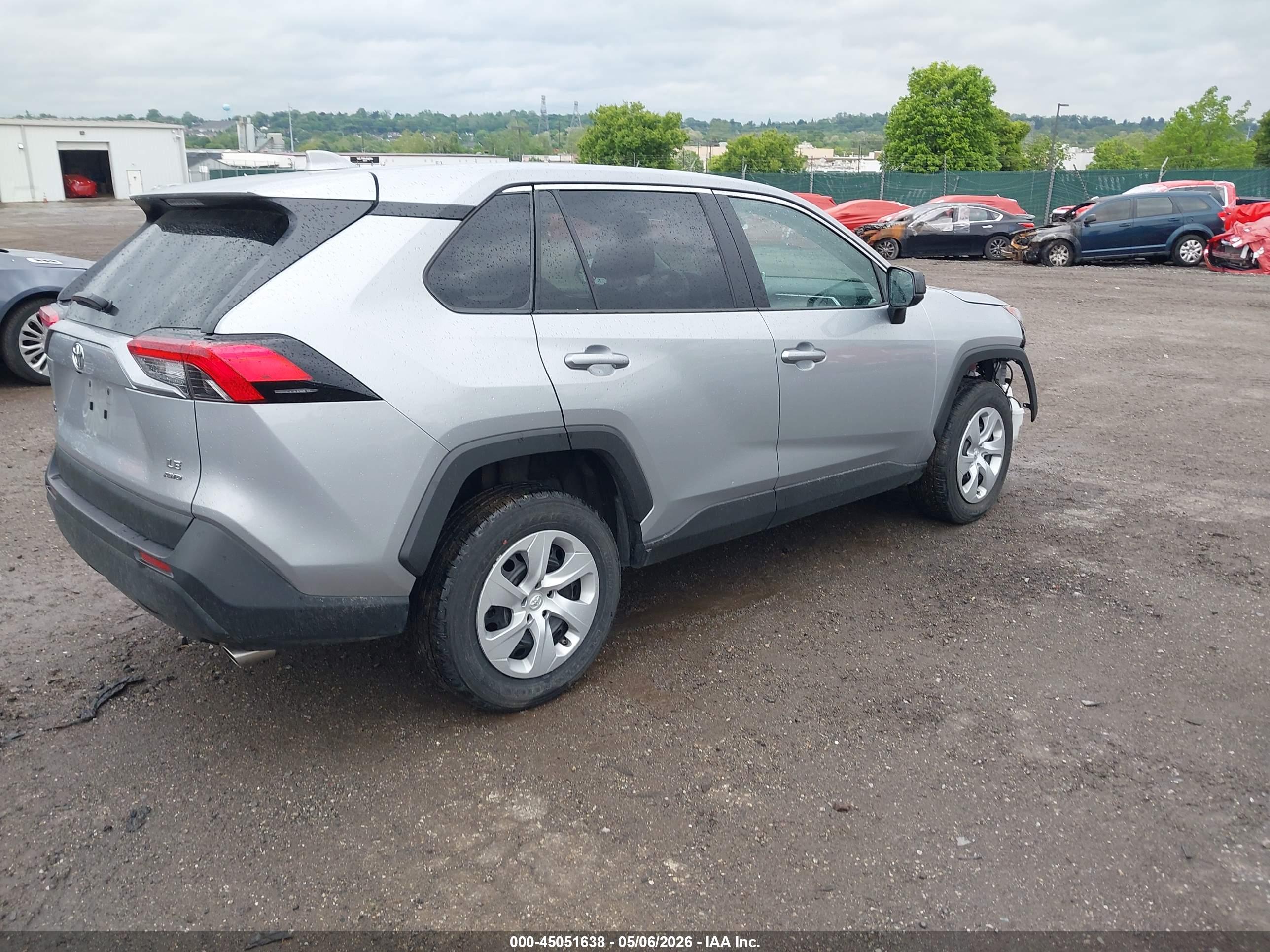 TOYOTA RAV4 image 4