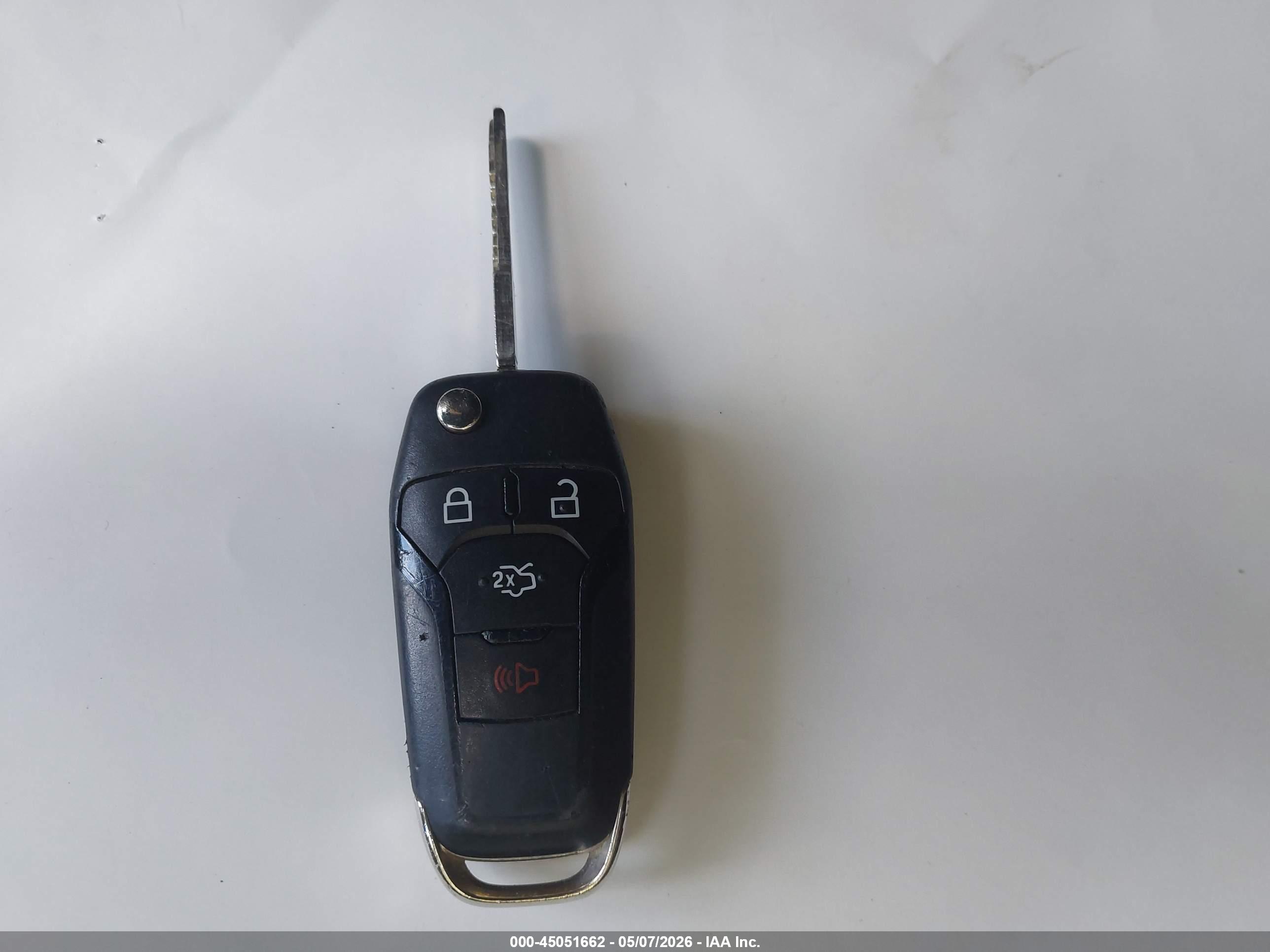 FORD FUSION image 11