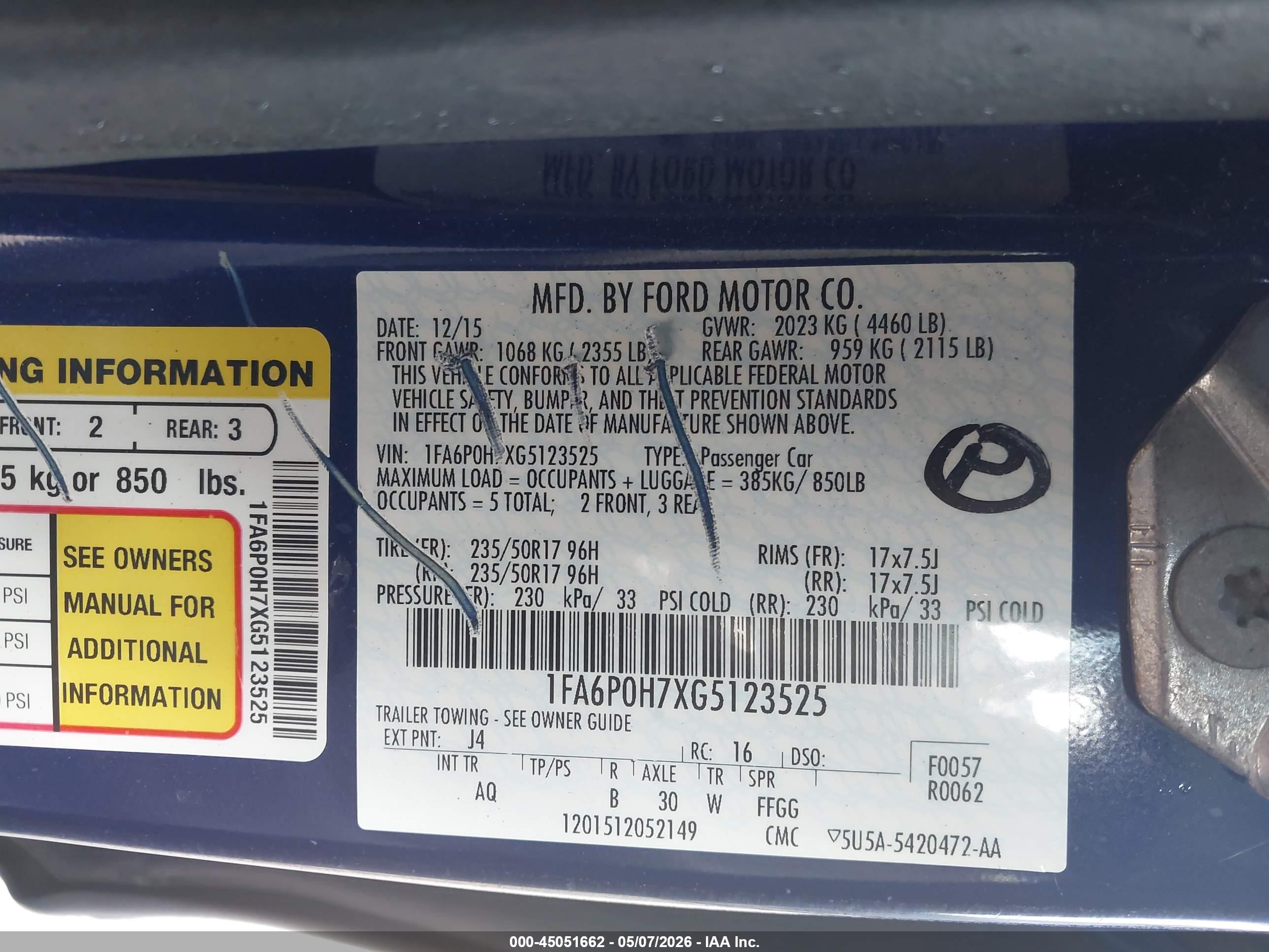 FORD FUSION image 9