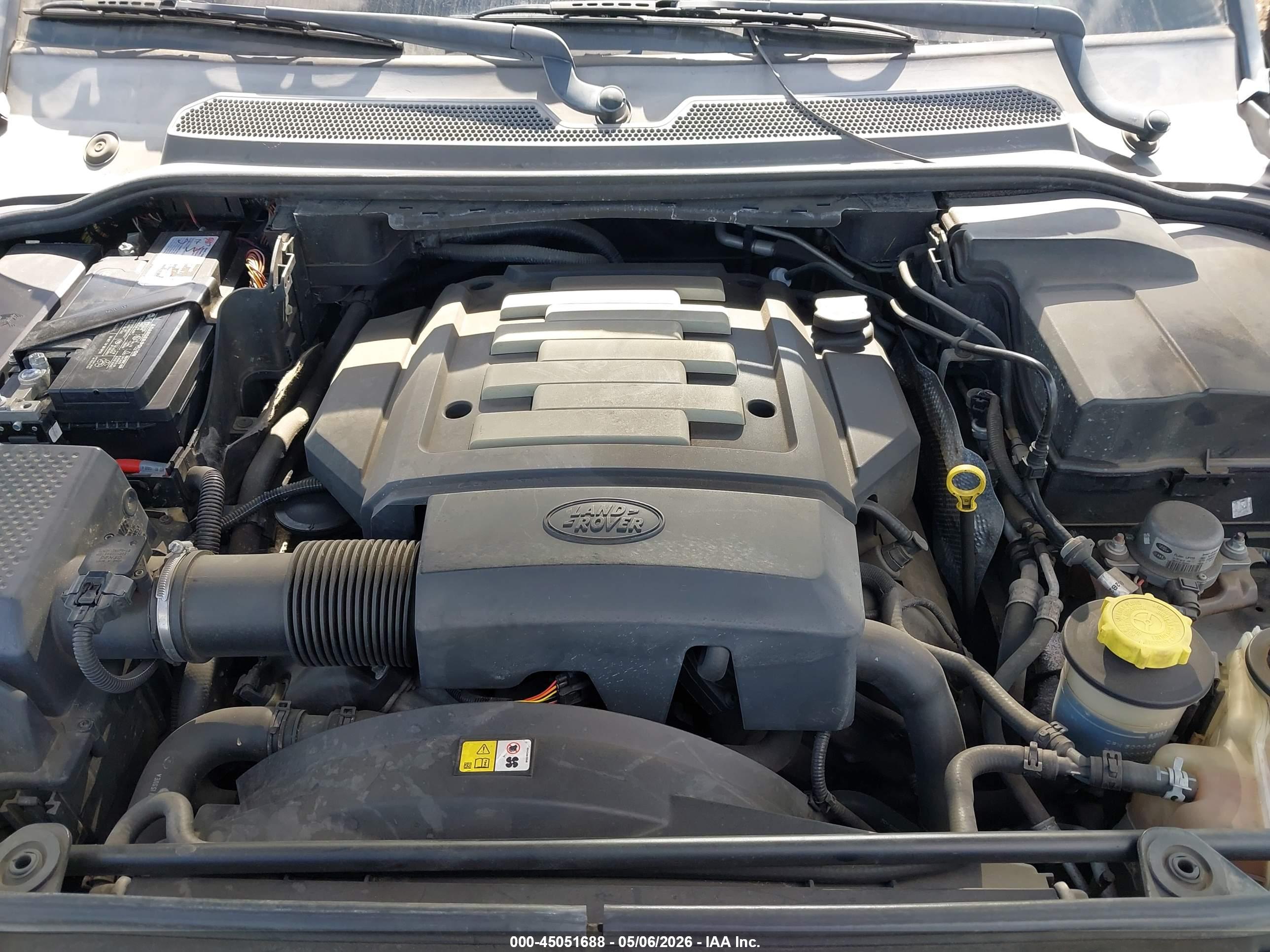 LAND ROVER image 10