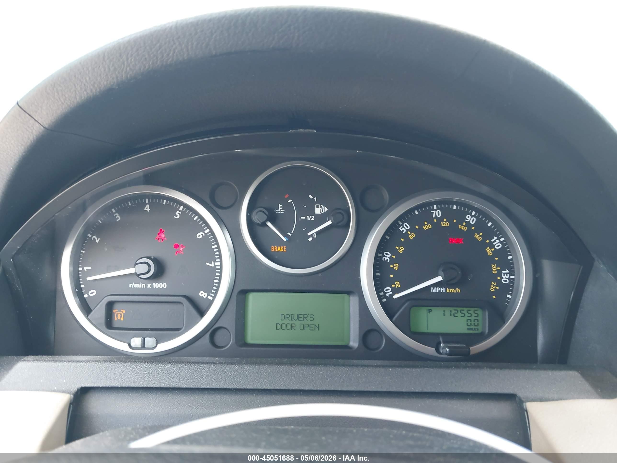 LAND ROVER image 7
