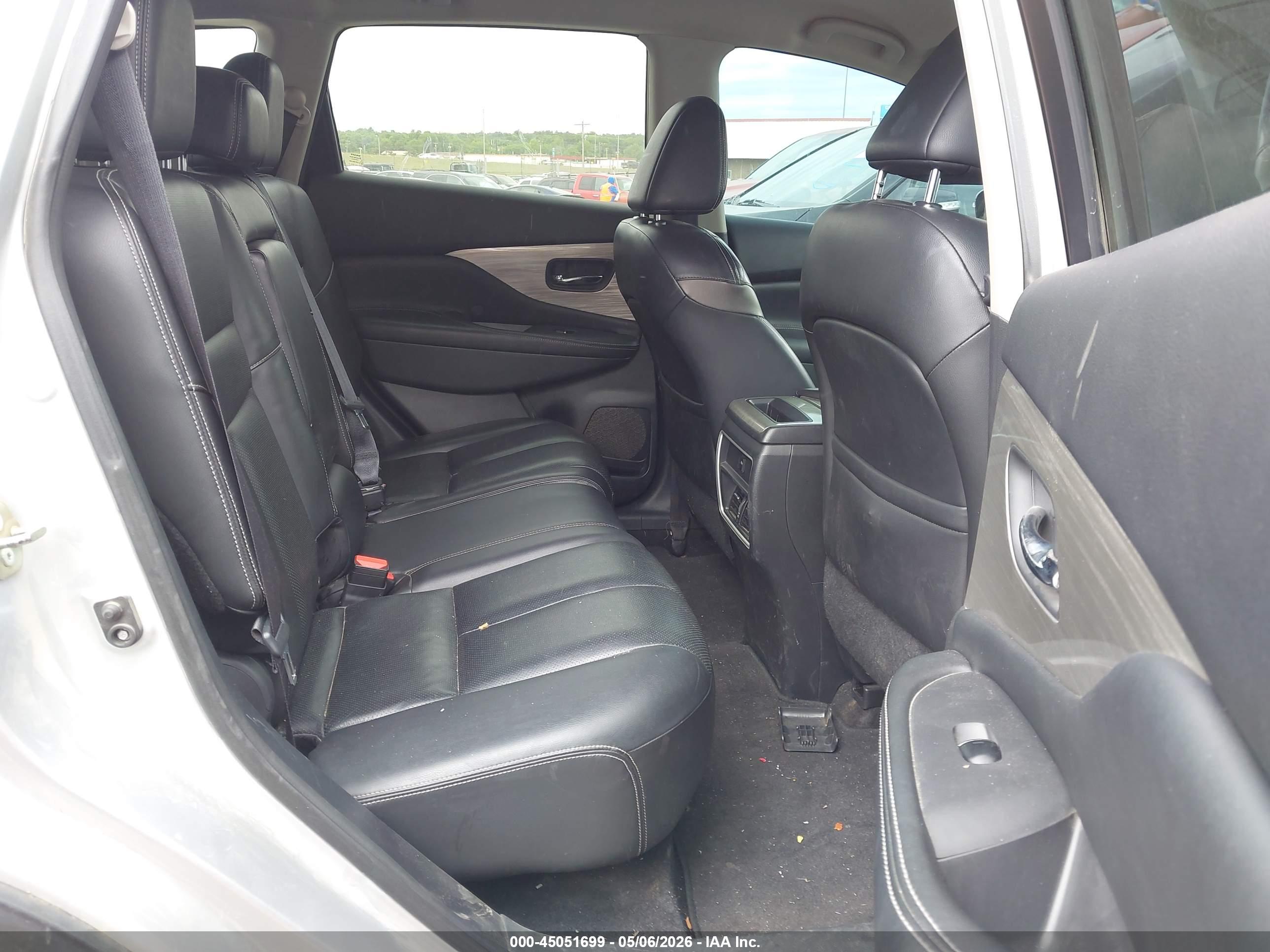 NISSAN MURANO image 8
