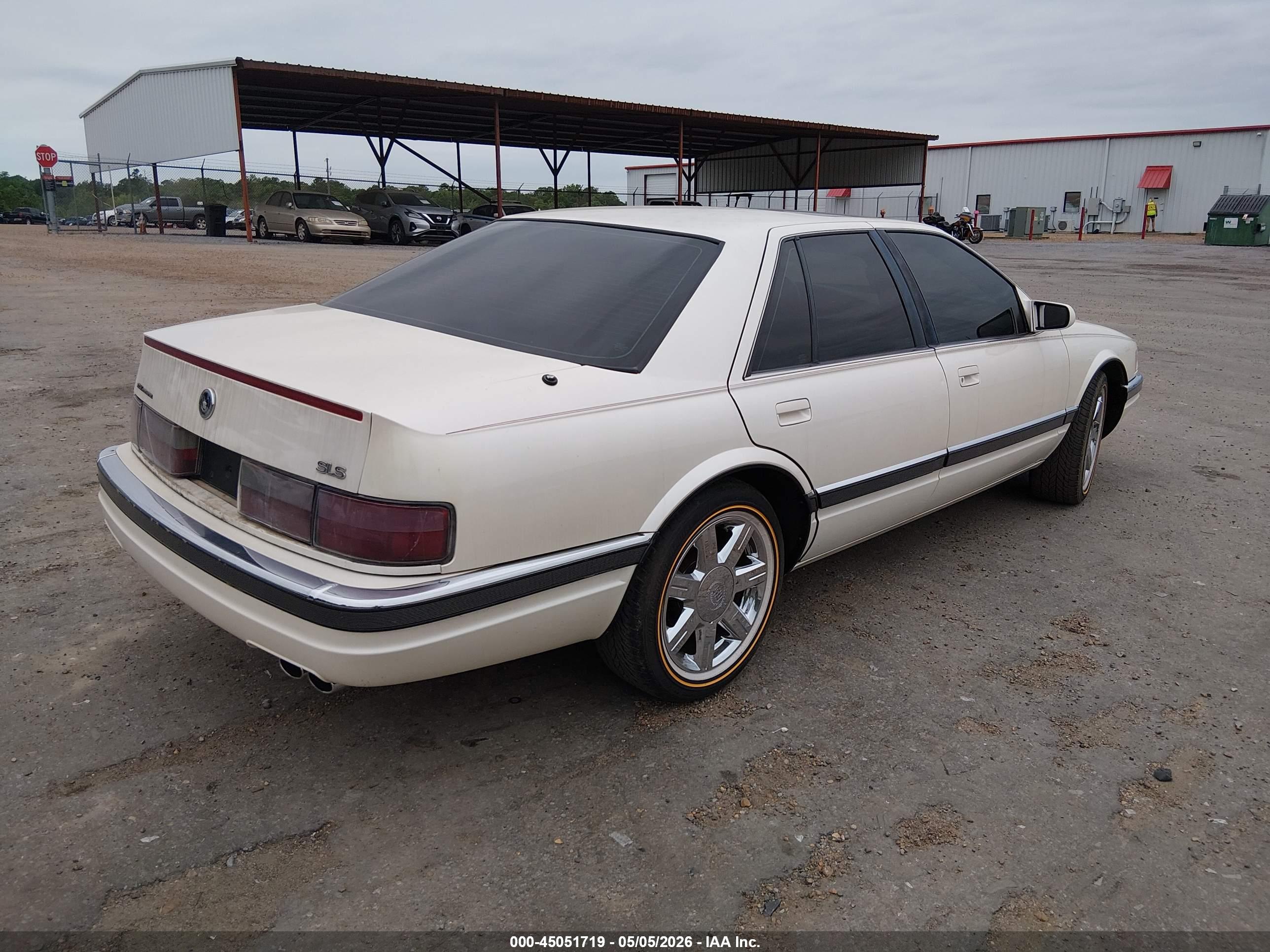 CADILLAC SEVILLE image 4