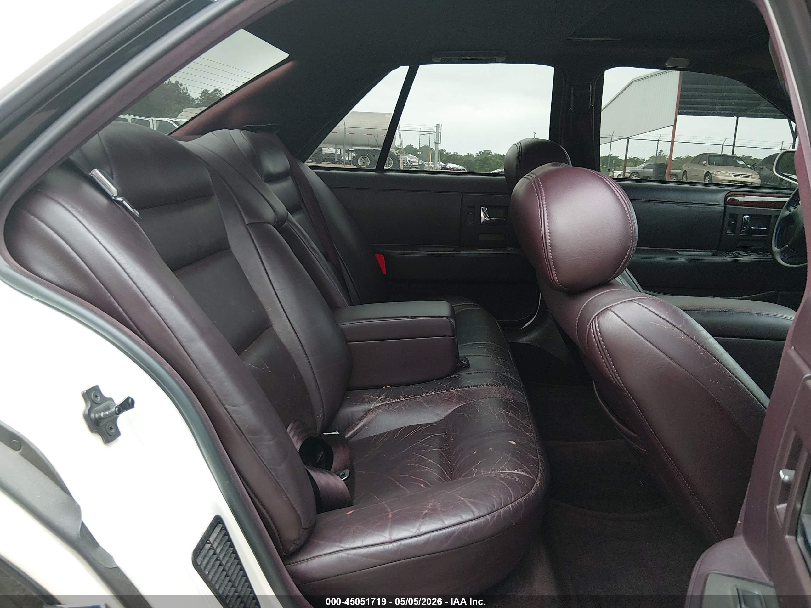CADILLAC SEVILLE image 8