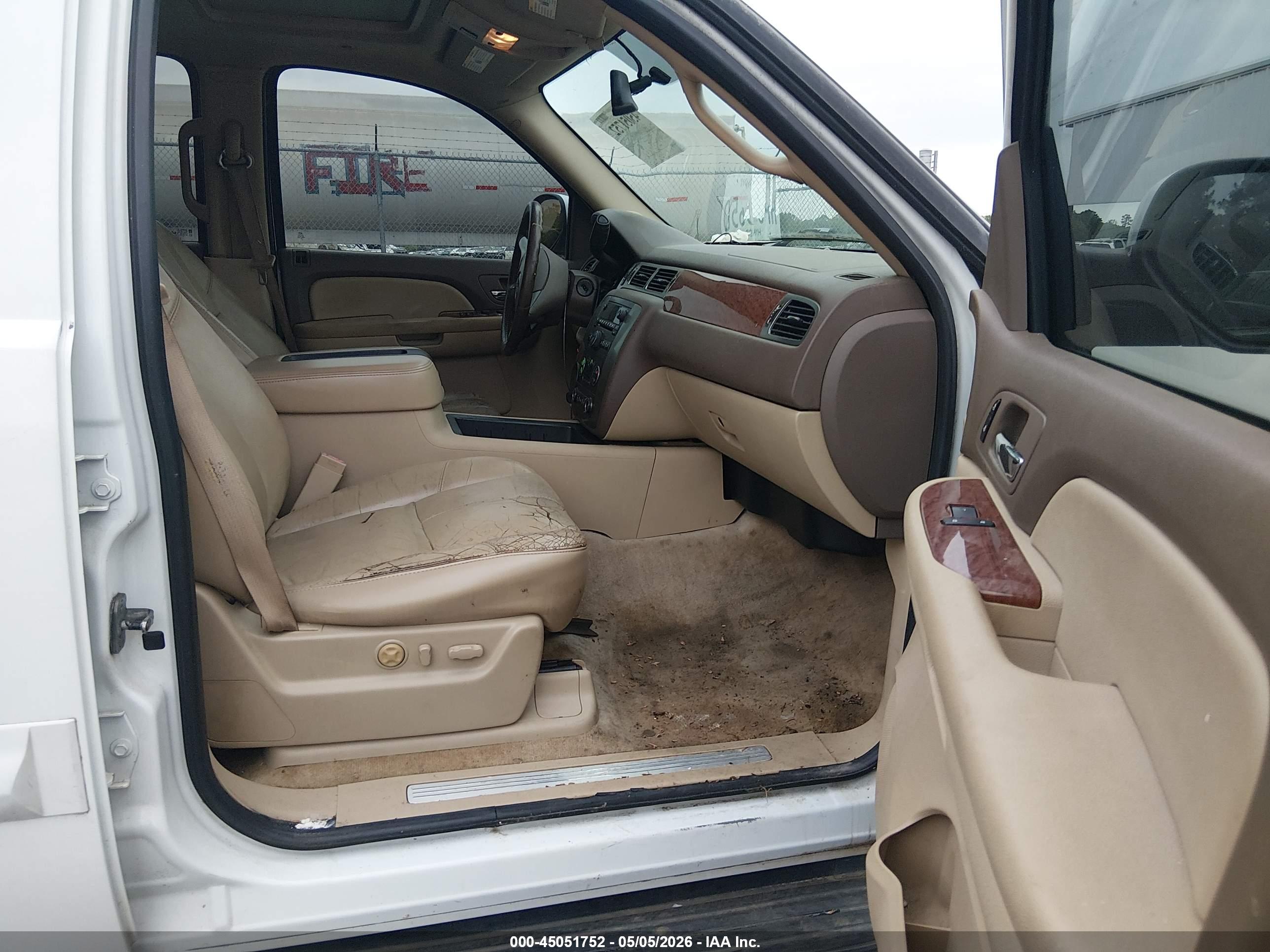 GMC YUKON image 5