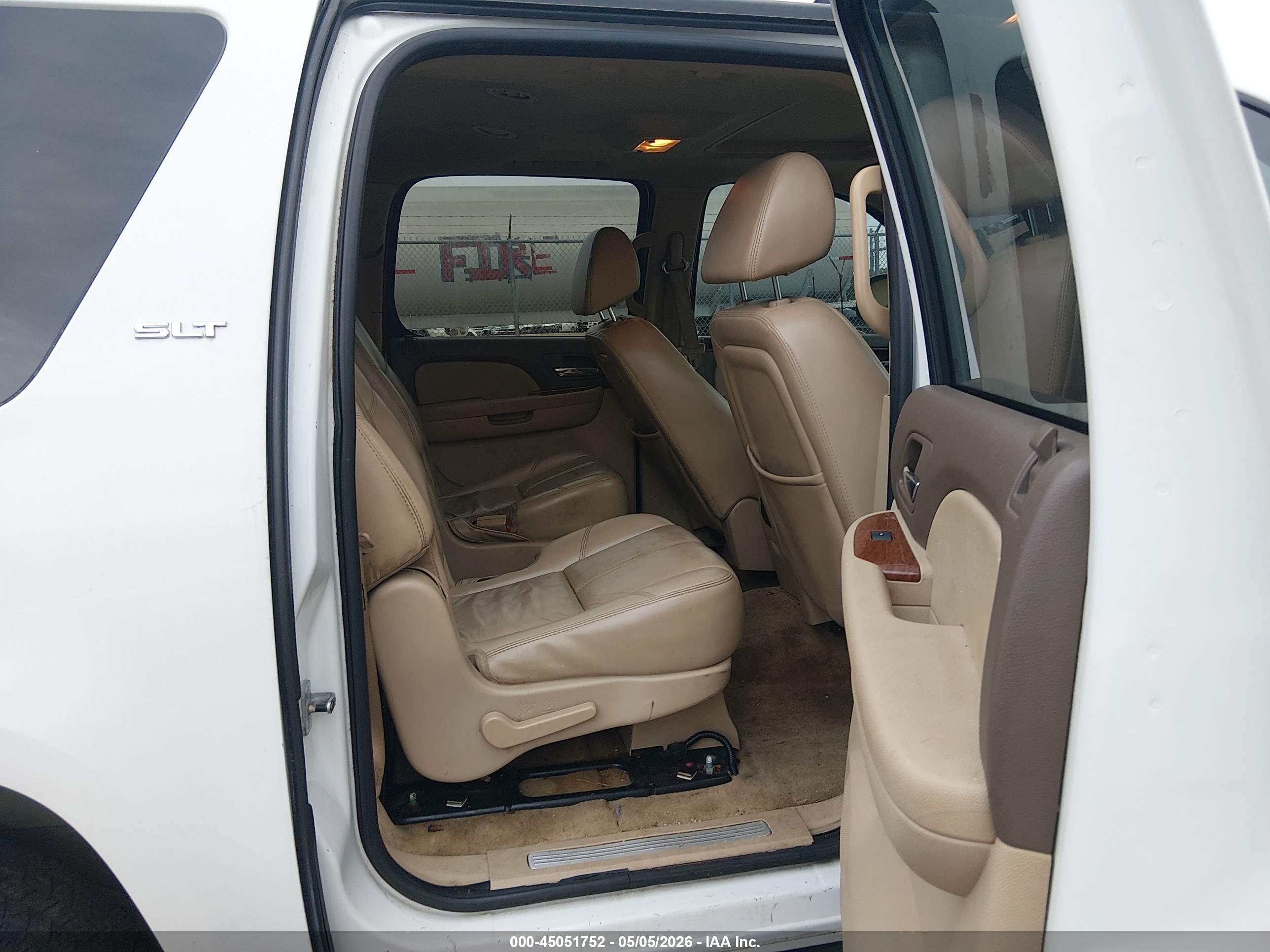 GMC YUKON image 8