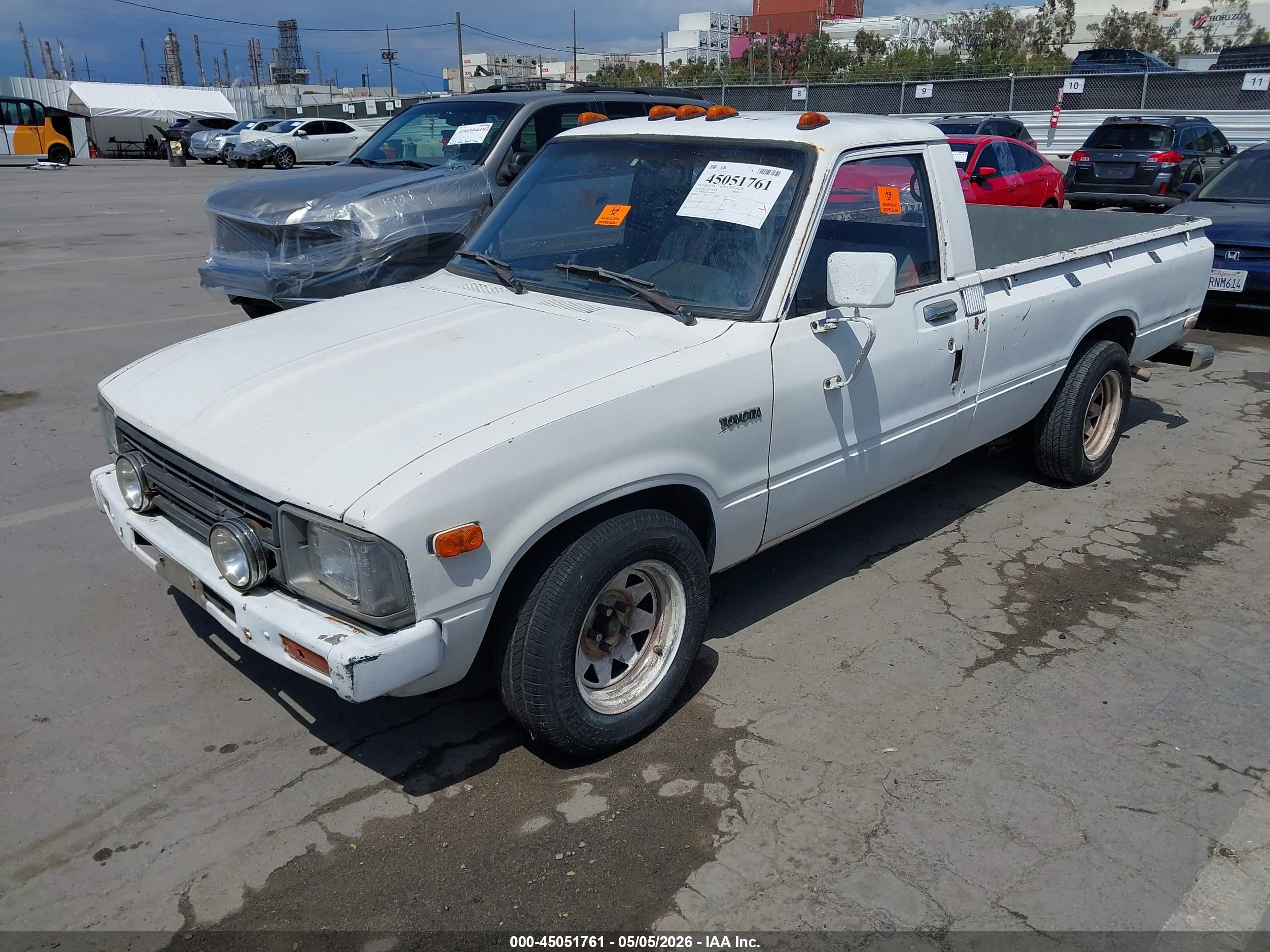 TOYOTA PICKUP image 2